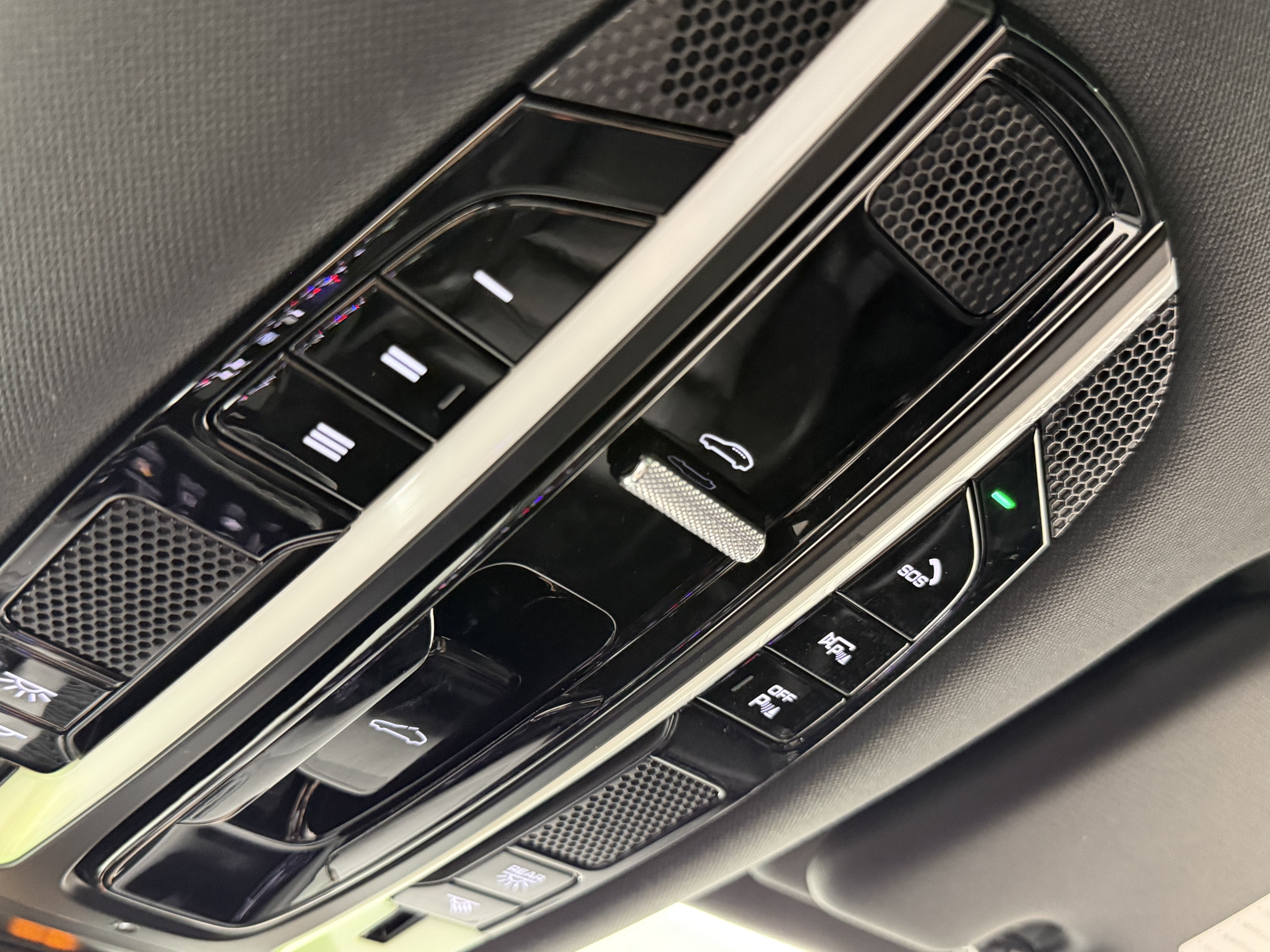 2023 Porsche Cayenne Base