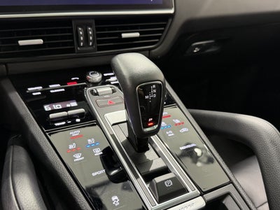 2023 Porsche Cayenne Base