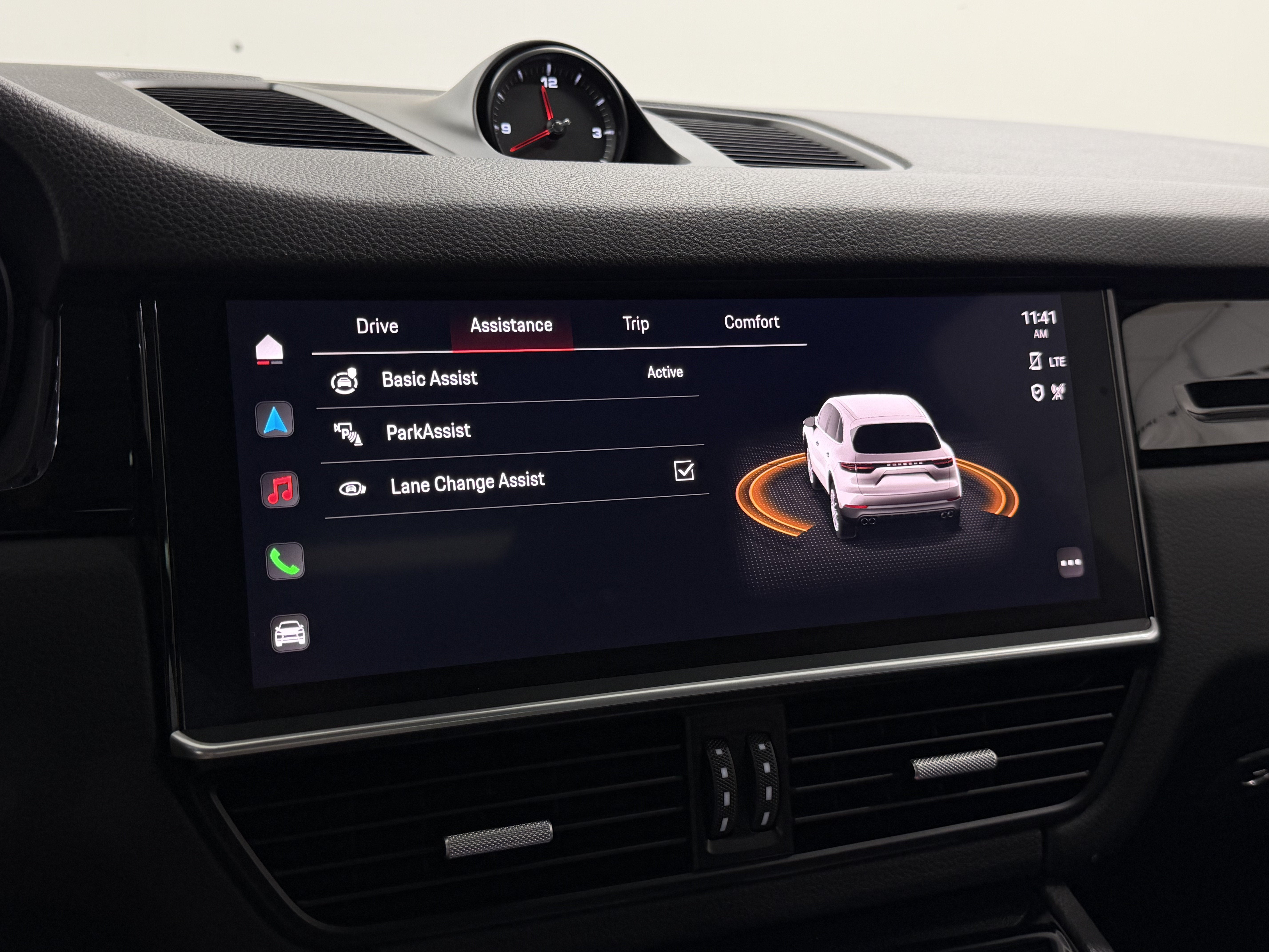 2023 Porsche Cayenne Base