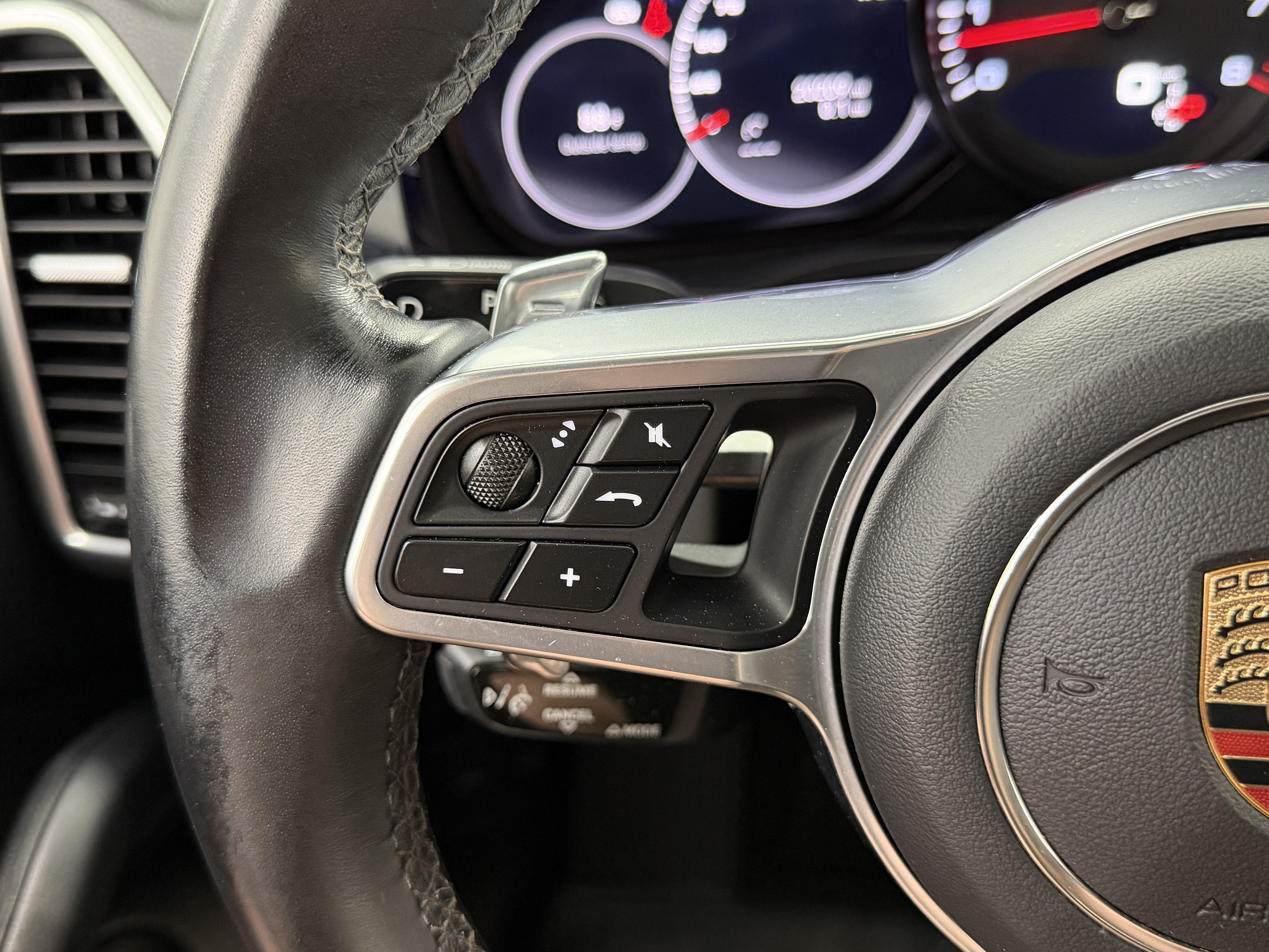 2023 Porsche Cayenne Base