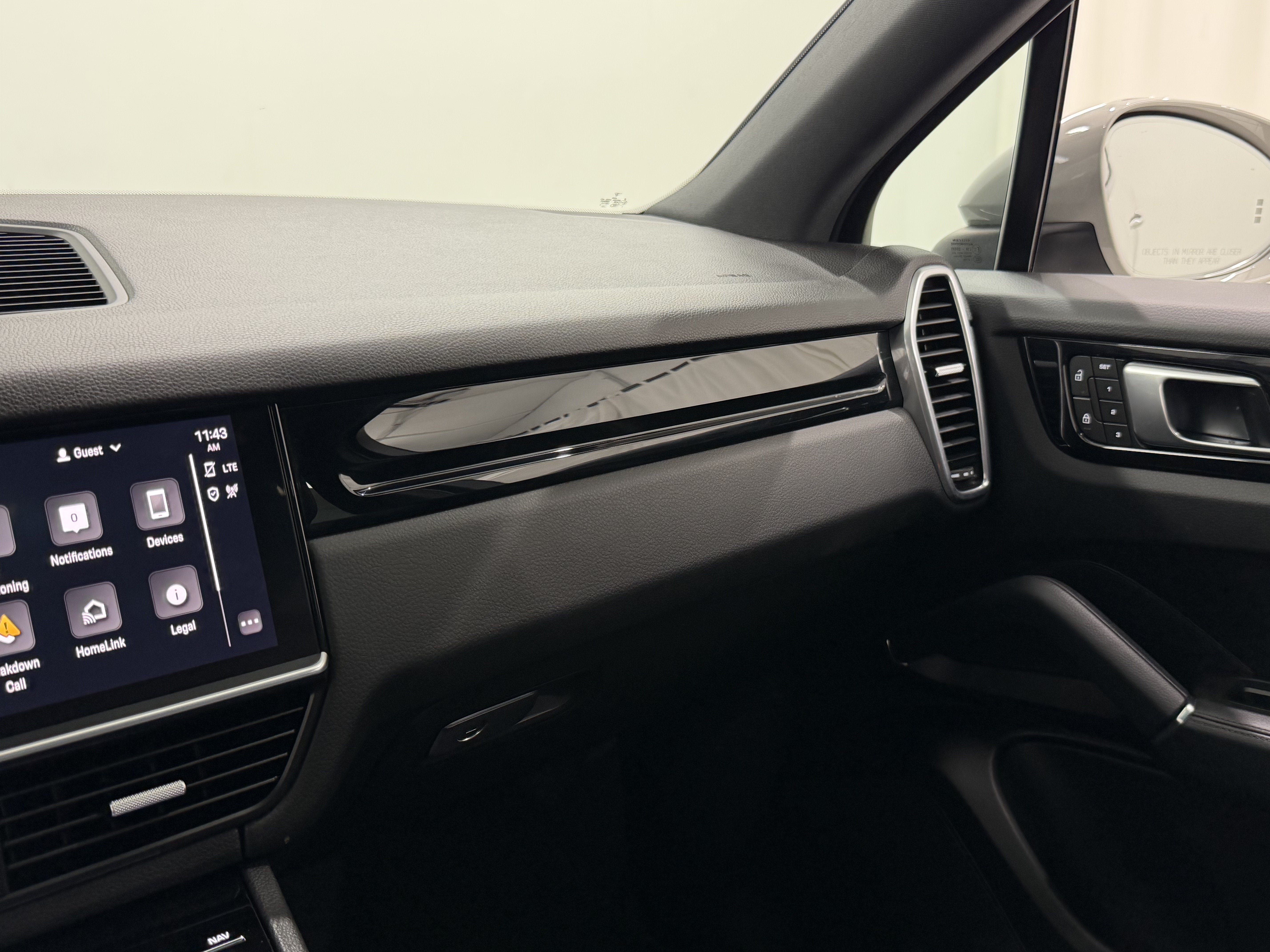 2023 Porsche Cayenne Base