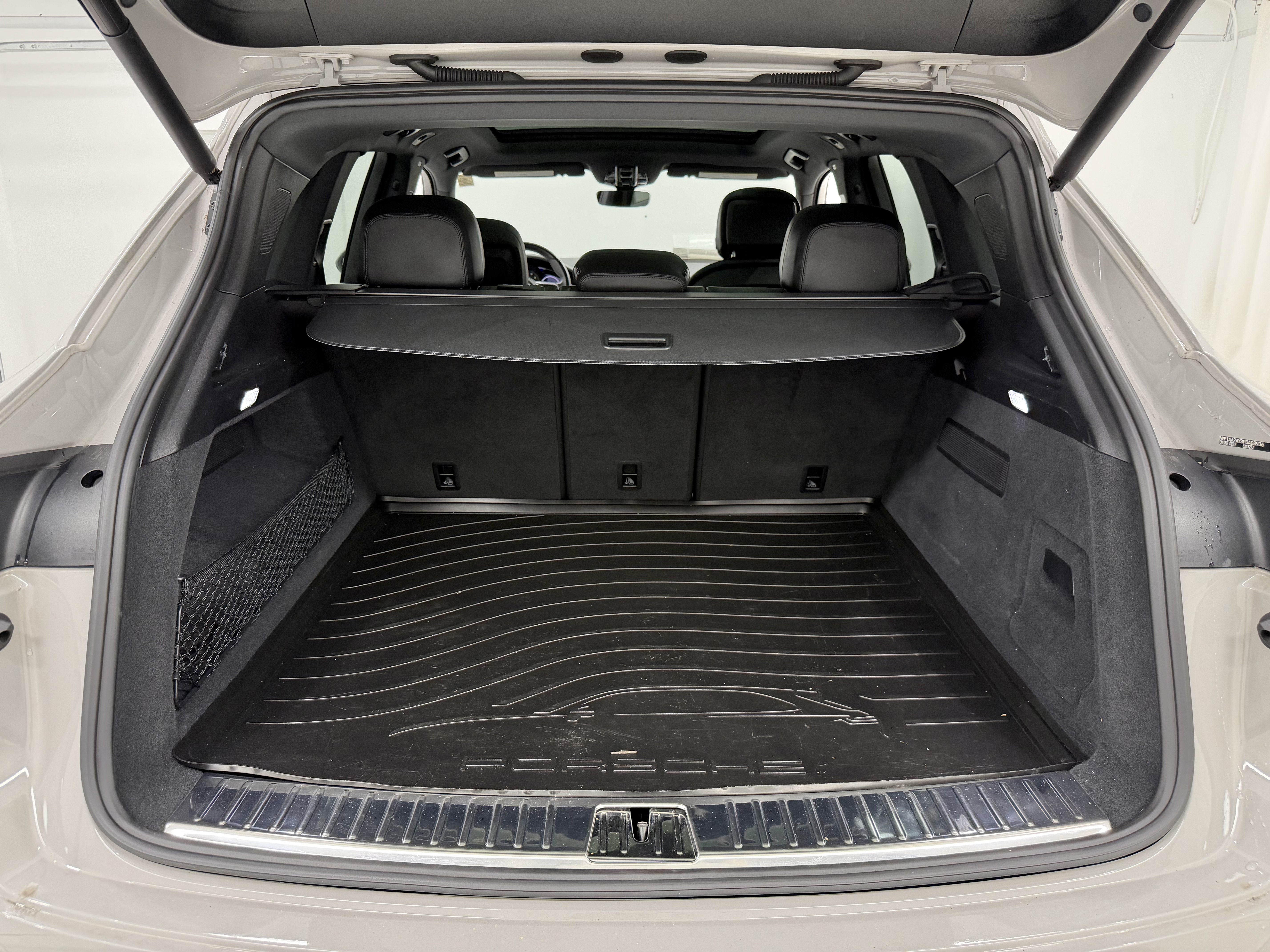 2023 Porsche Cayenne Base