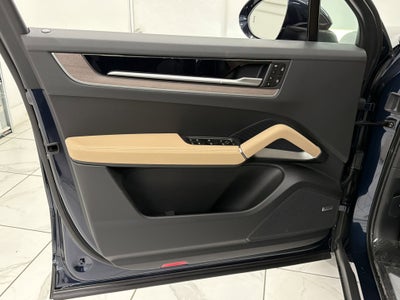 2026 Porsche Cayenne AWD