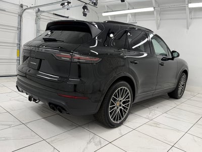 2023 Porsche Cayenne Platinum Edition