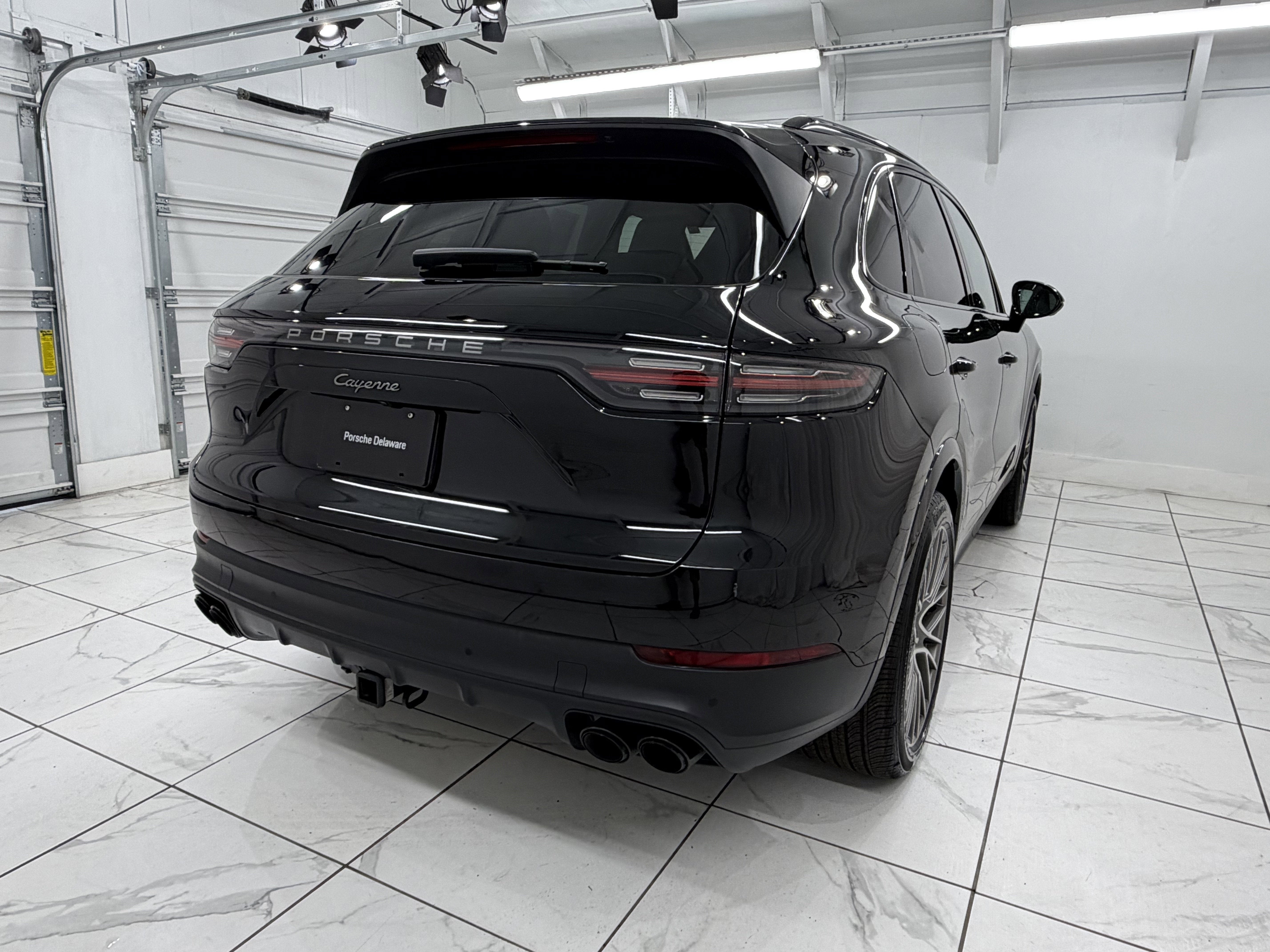 2023 Porsche Cayenne Platinum Edition