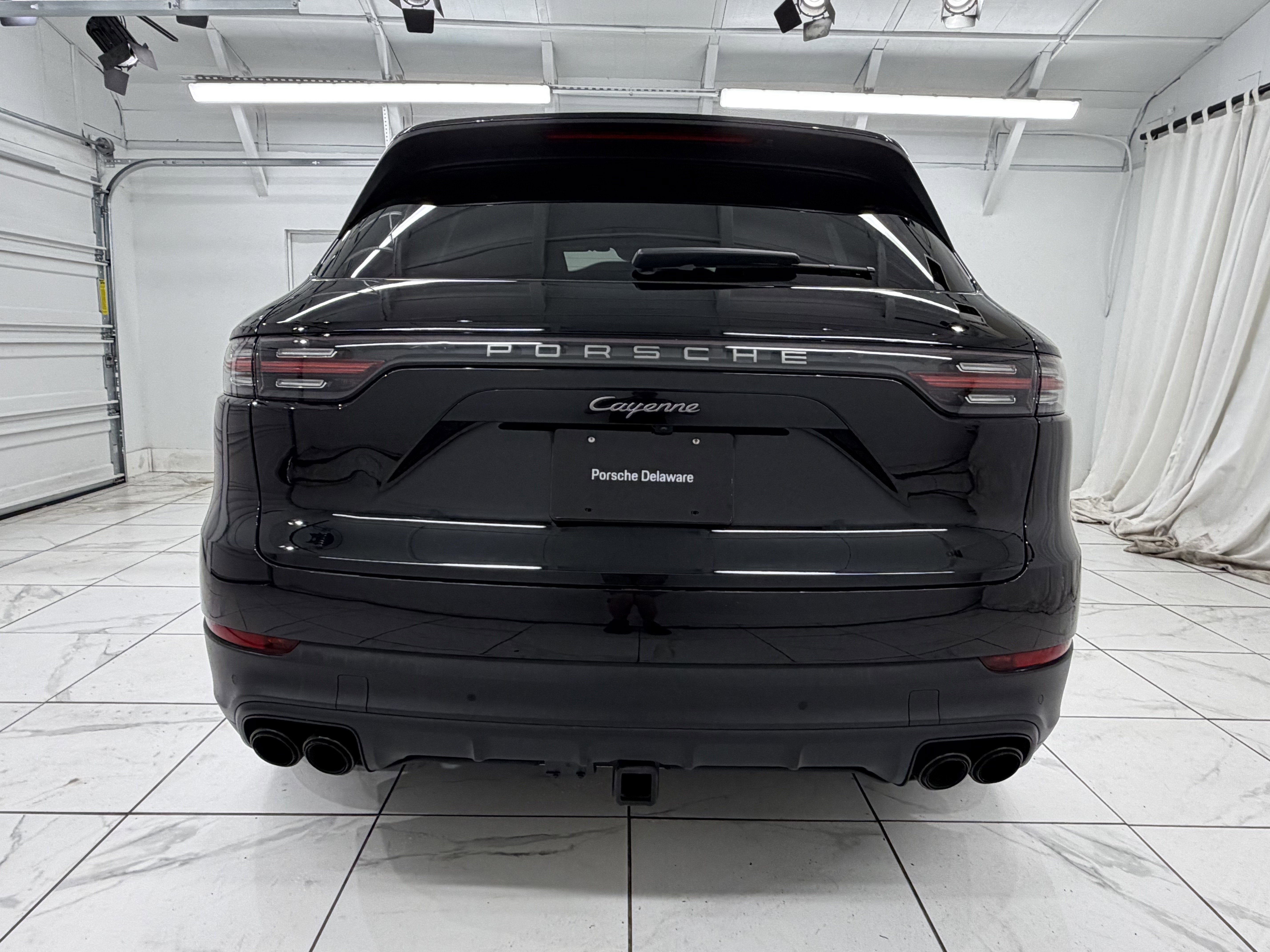 2023 Porsche Cayenne Platinum Edition