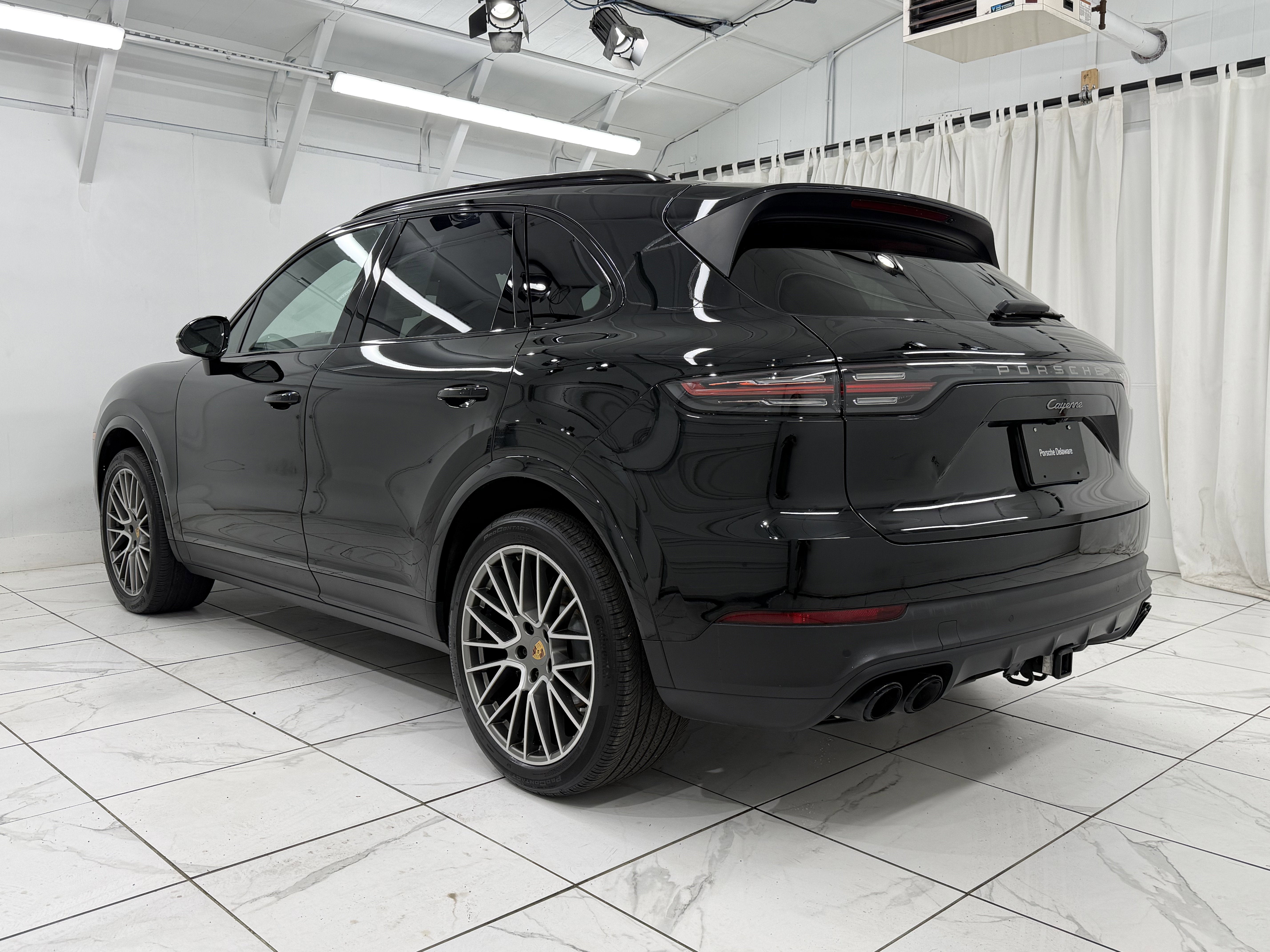 2023 Porsche Cayenne Platinum Edition