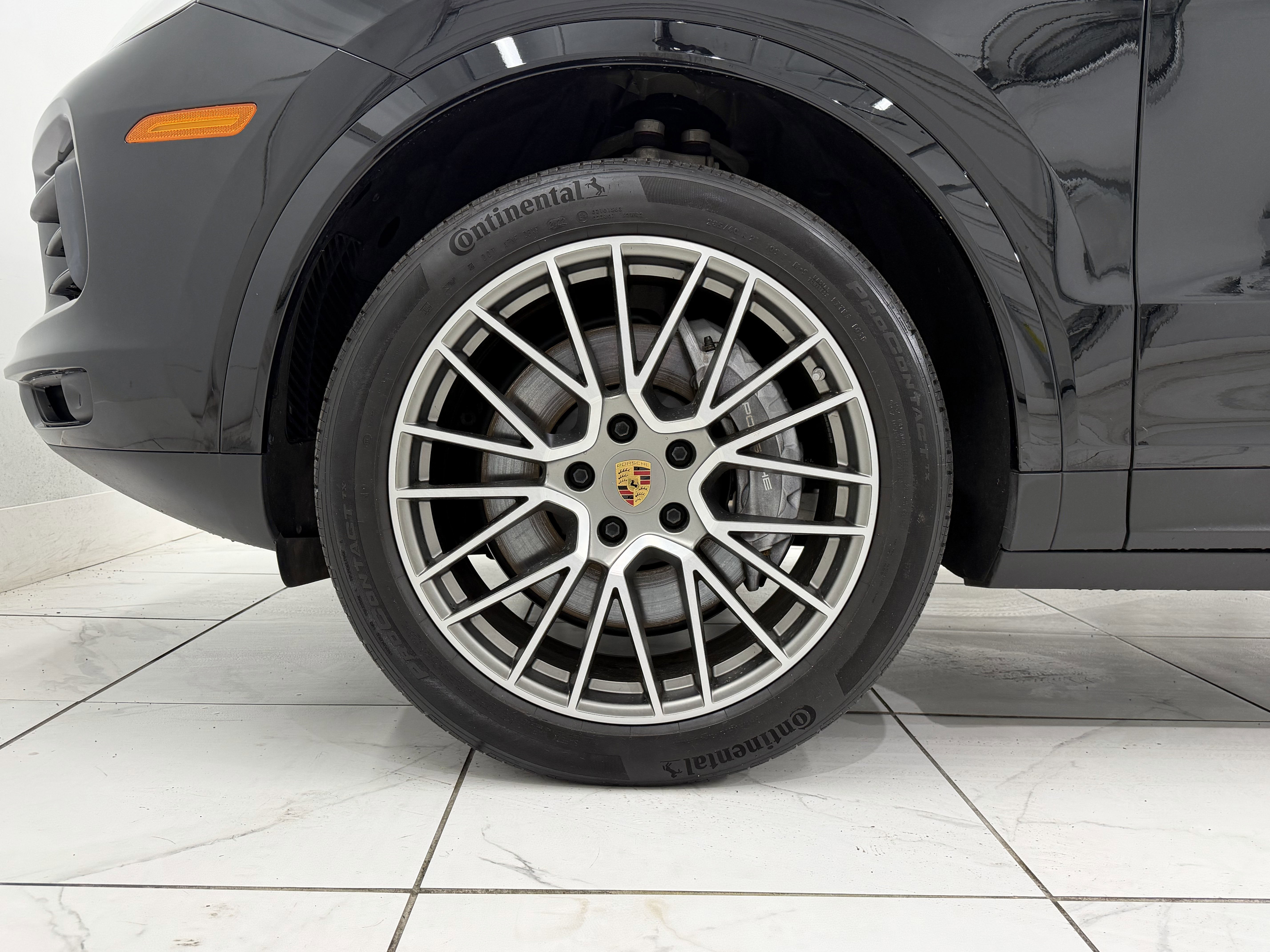 2023 Porsche Cayenne Platinum Edition