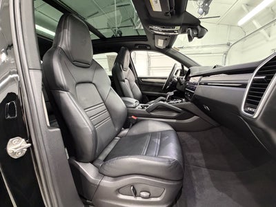 2023 Porsche Cayenne Platinum Edition