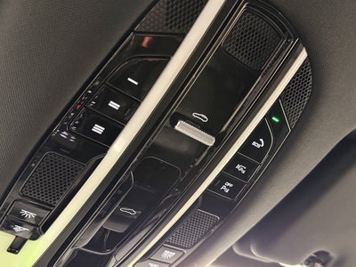 2023 Porsche Cayenne Platinum Edition