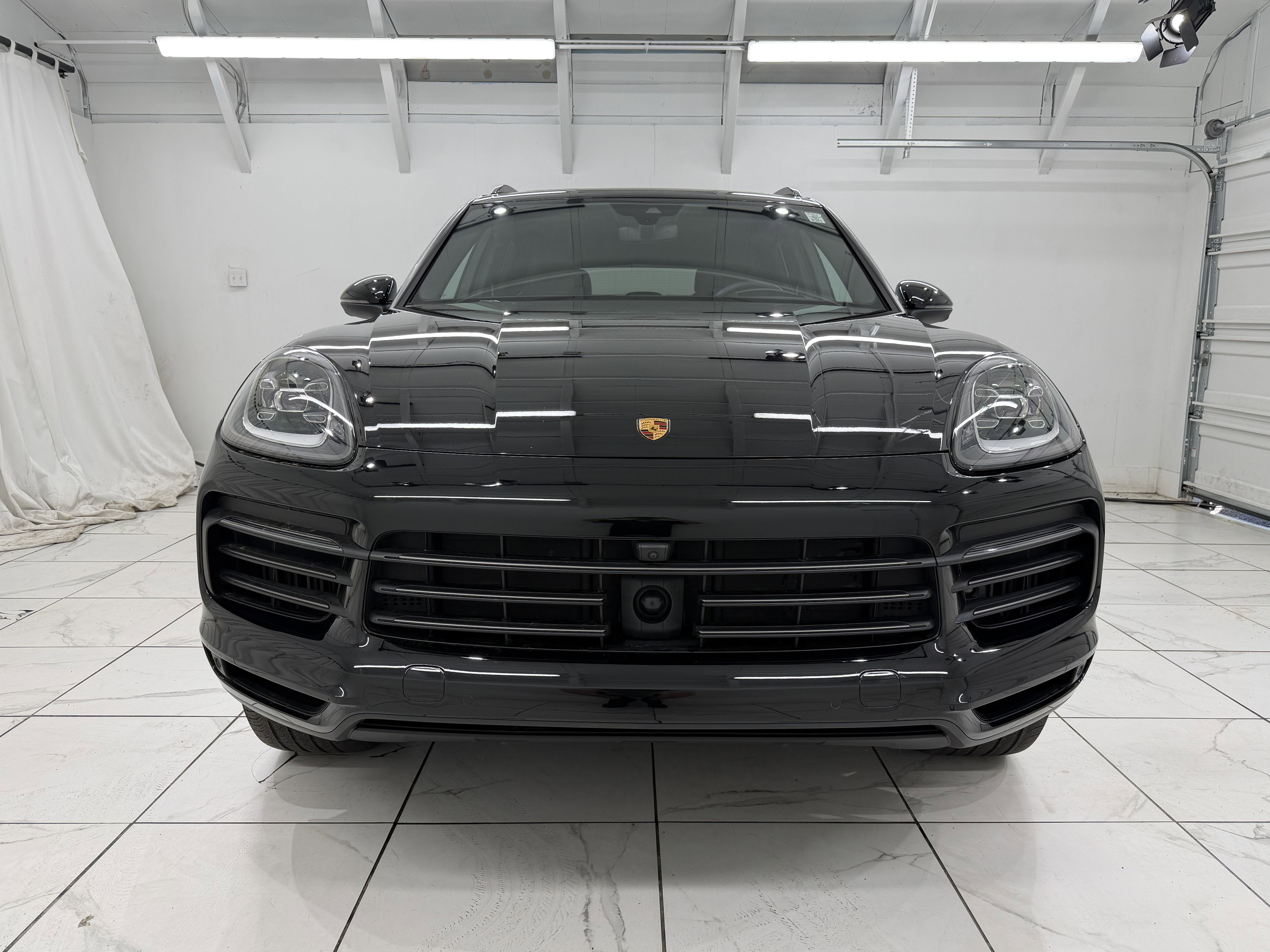 2023 Porsche Cayenne Platinum Edition