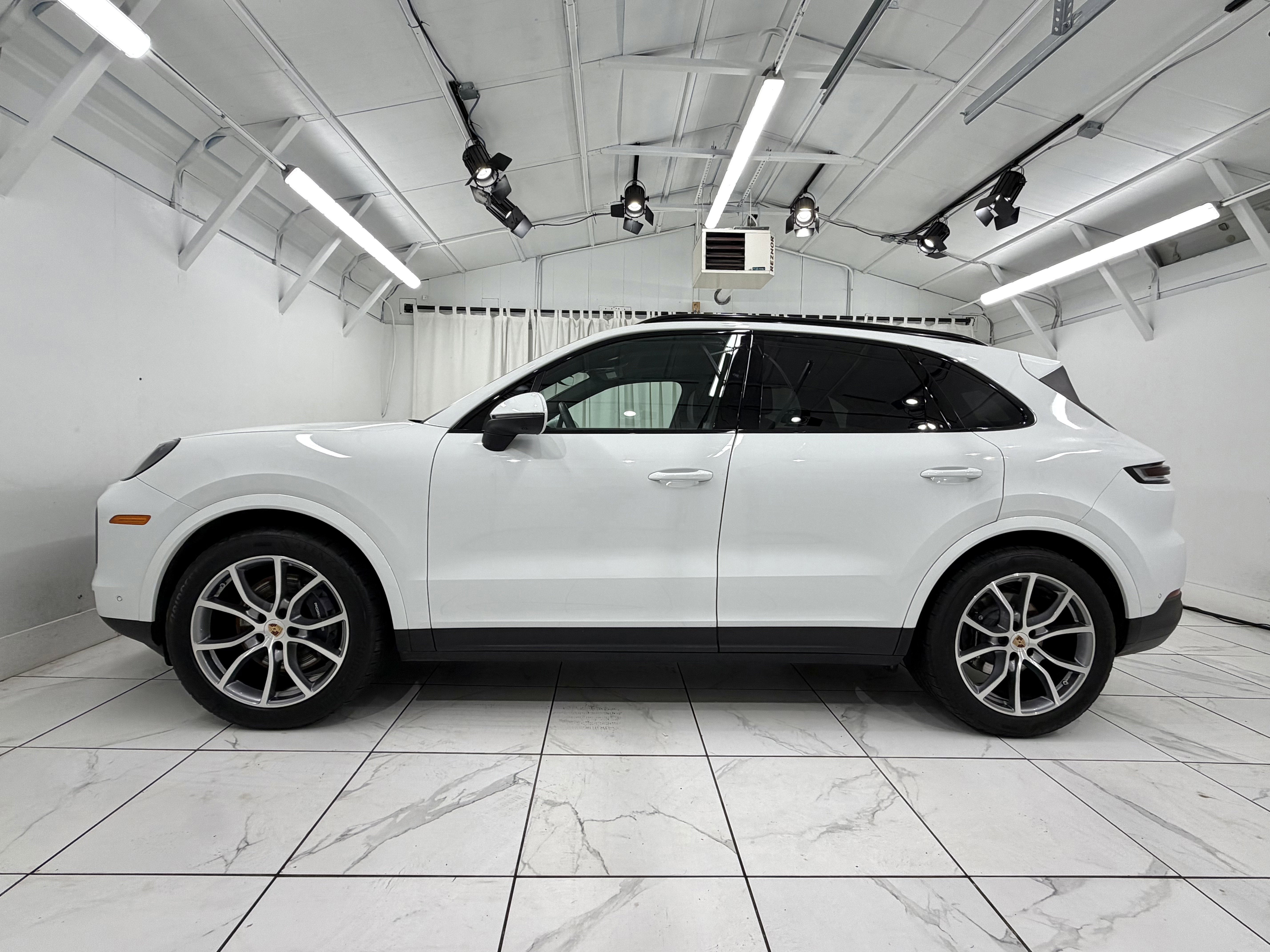 2025 Porsche Cayenne AWD