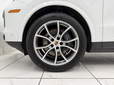 2025 Porsche Cayenne AWD
