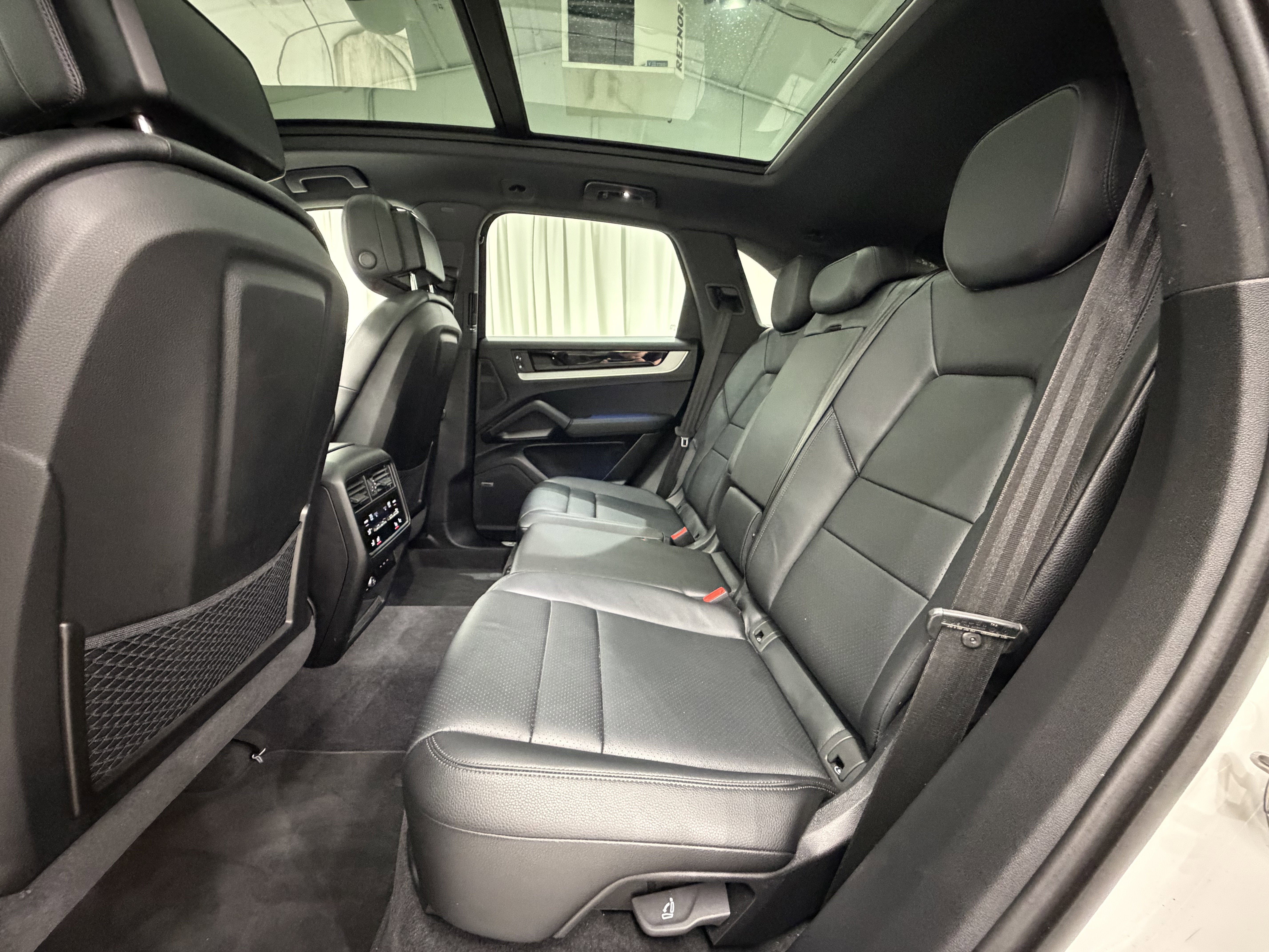 2025 Porsche Cayenne AWD