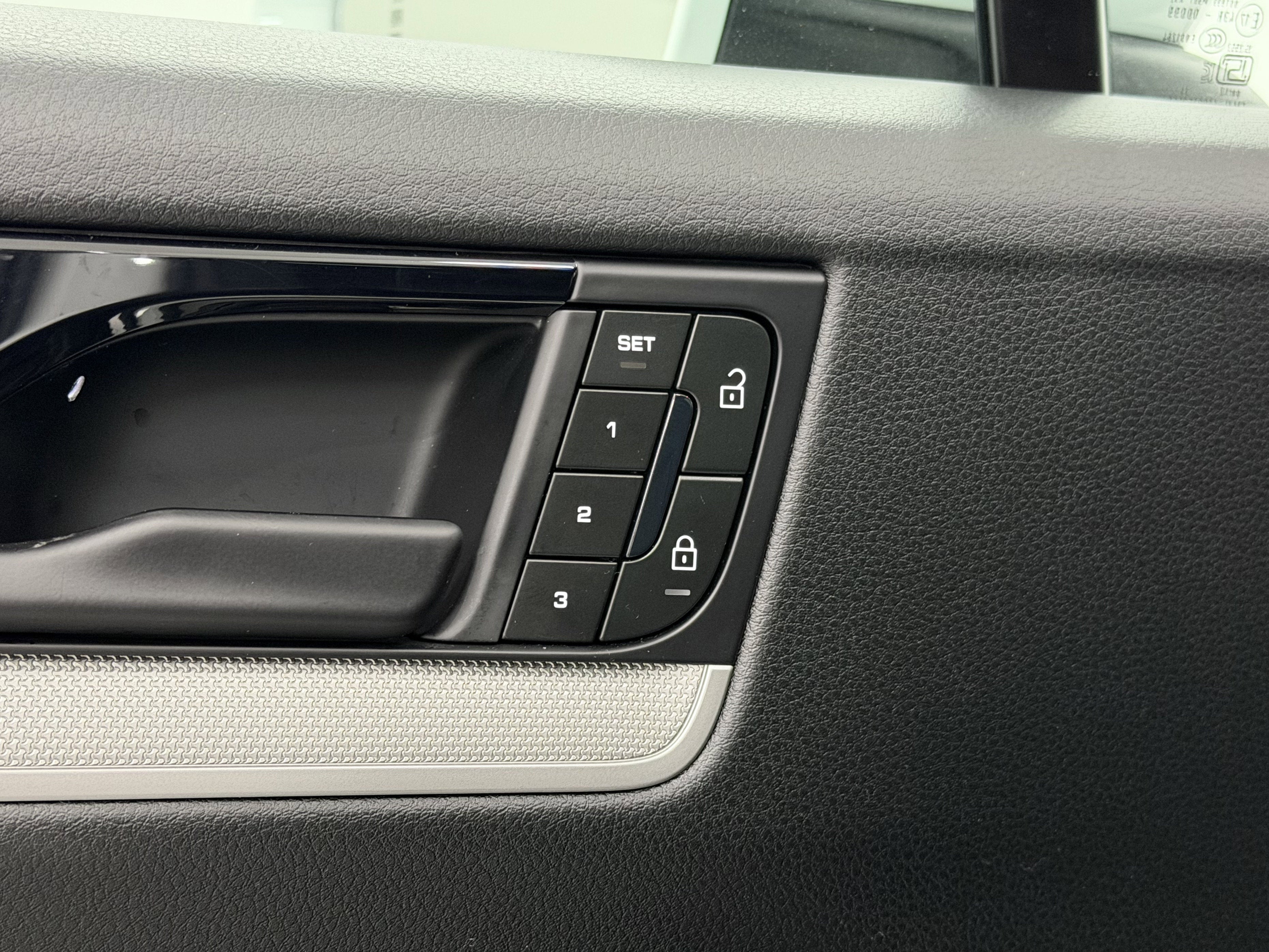 2025 Porsche Cayenne AWD