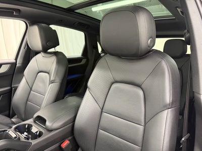 2025 Porsche Cayenne AWD