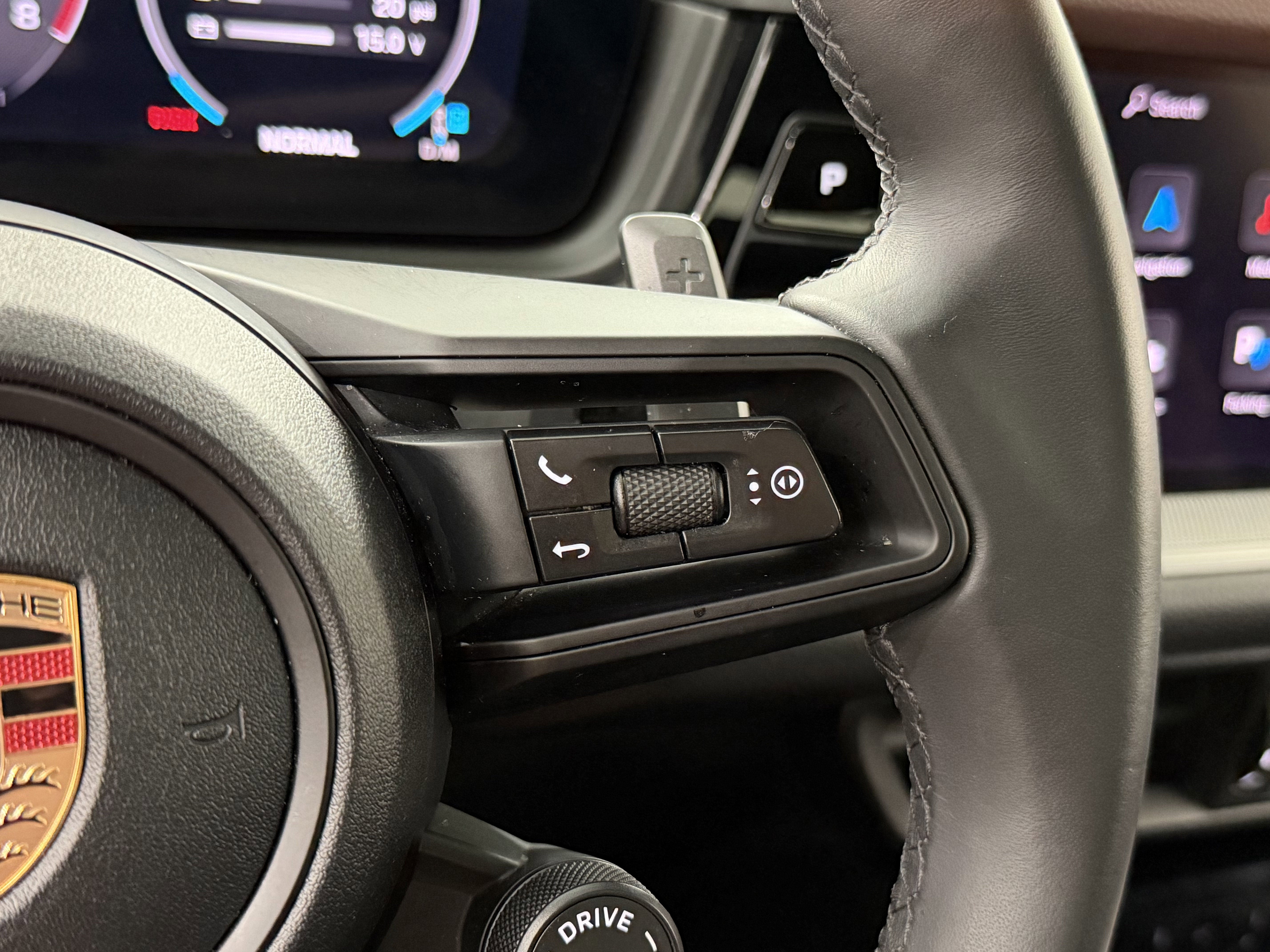 2025 Porsche Cayenne AWD