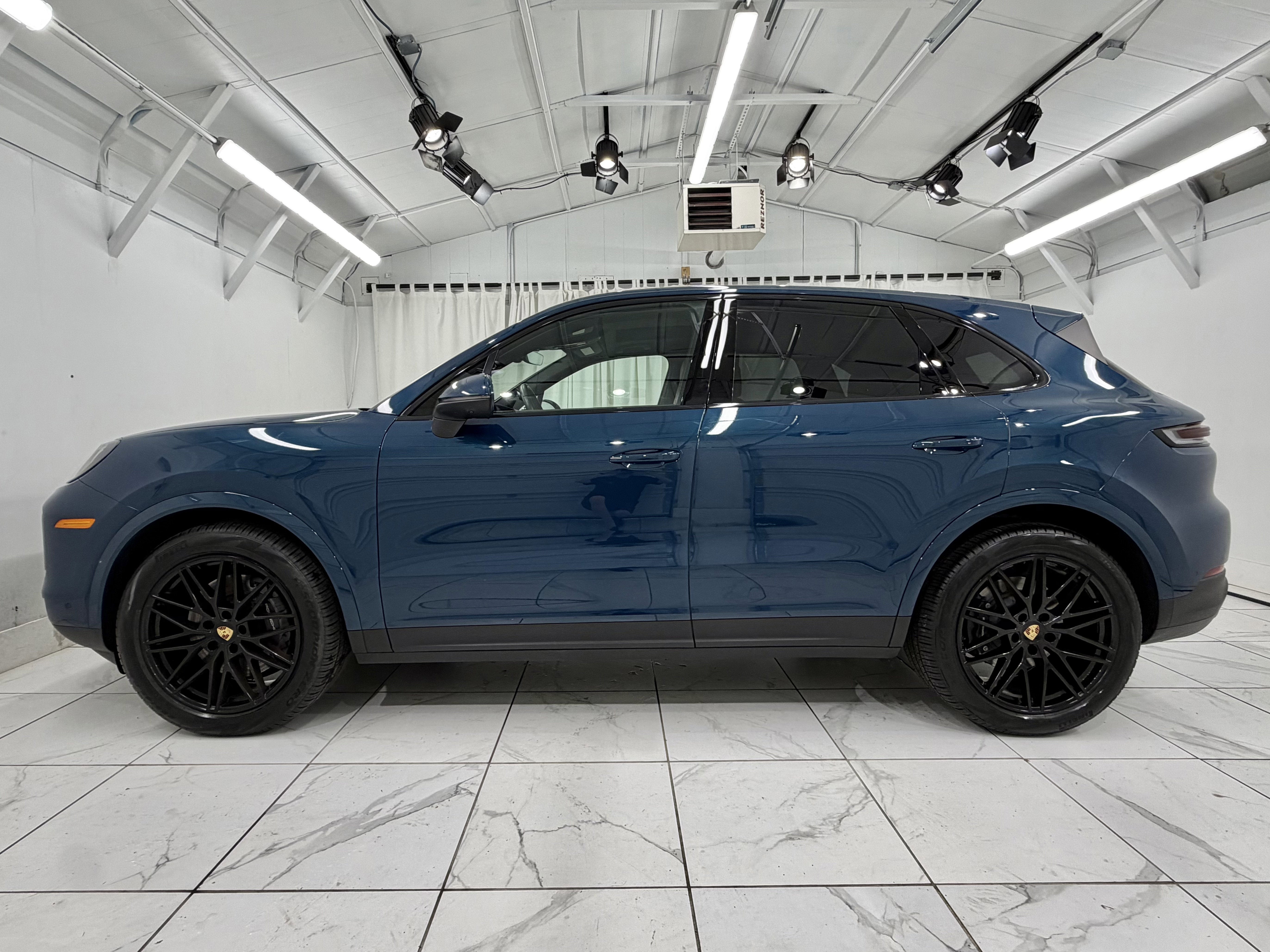2024 Porsche Cayenne AWD
