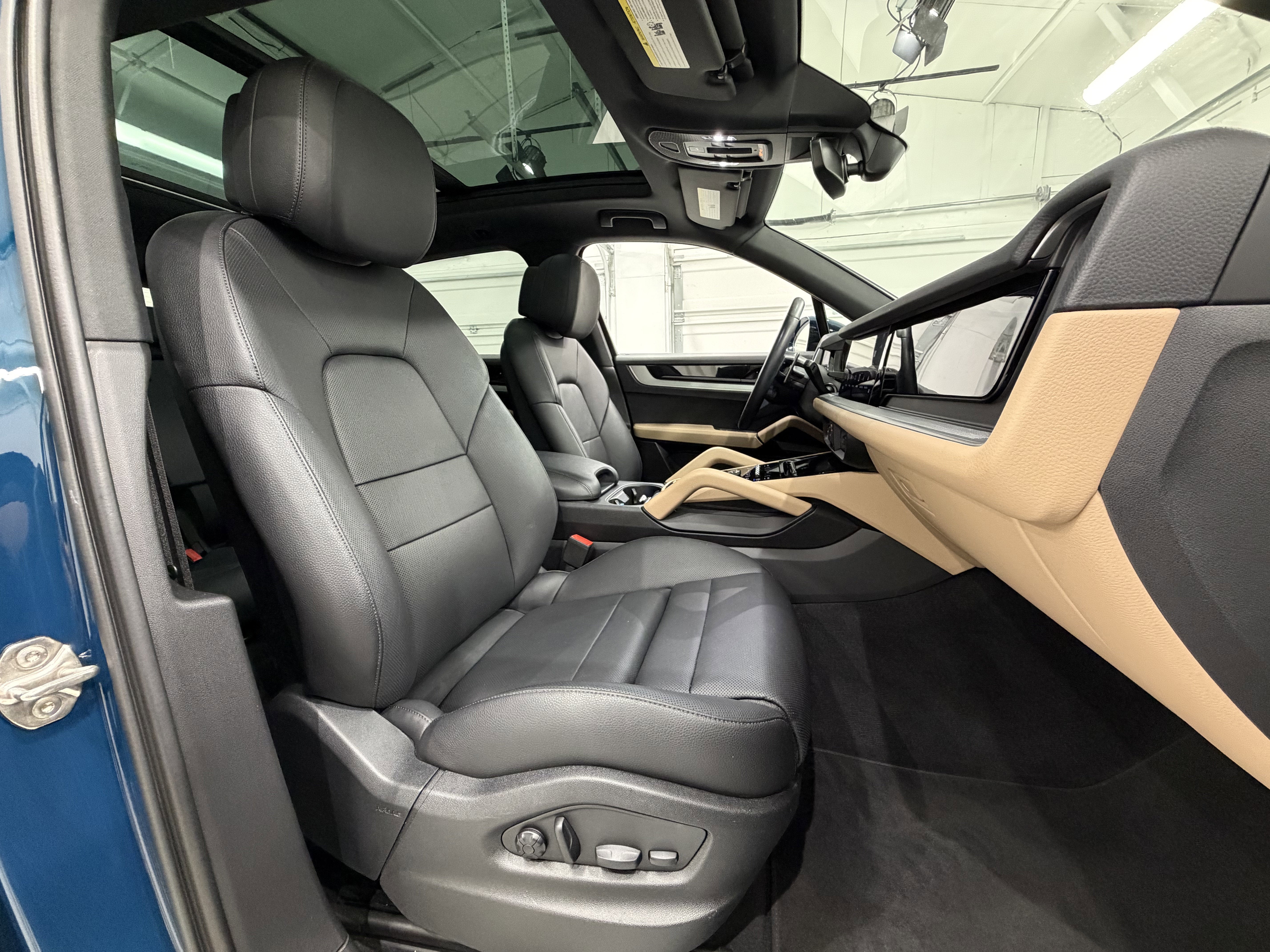 2024 Porsche Cayenne AWD
