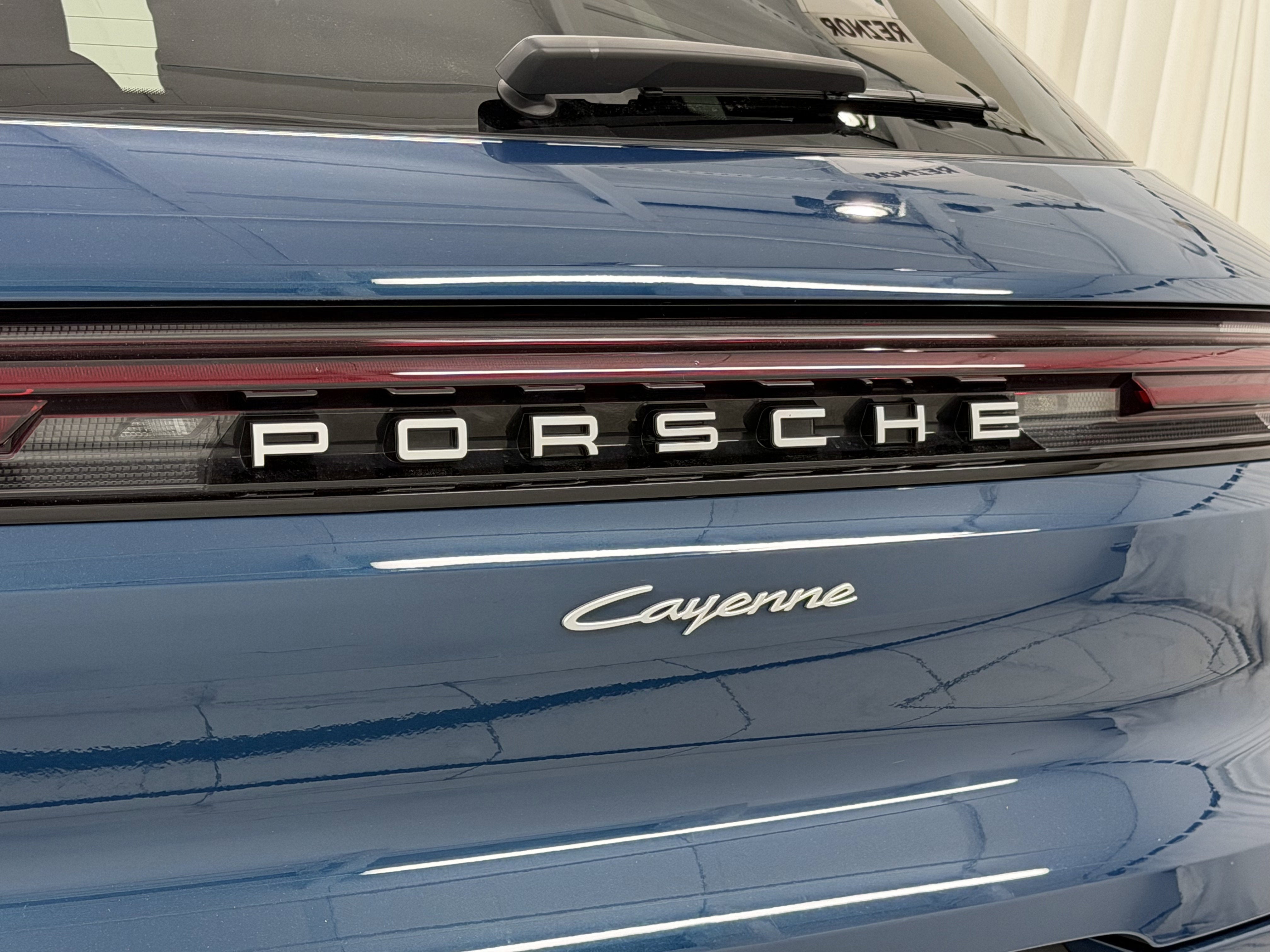 2024 Porsche Cayenne AWD