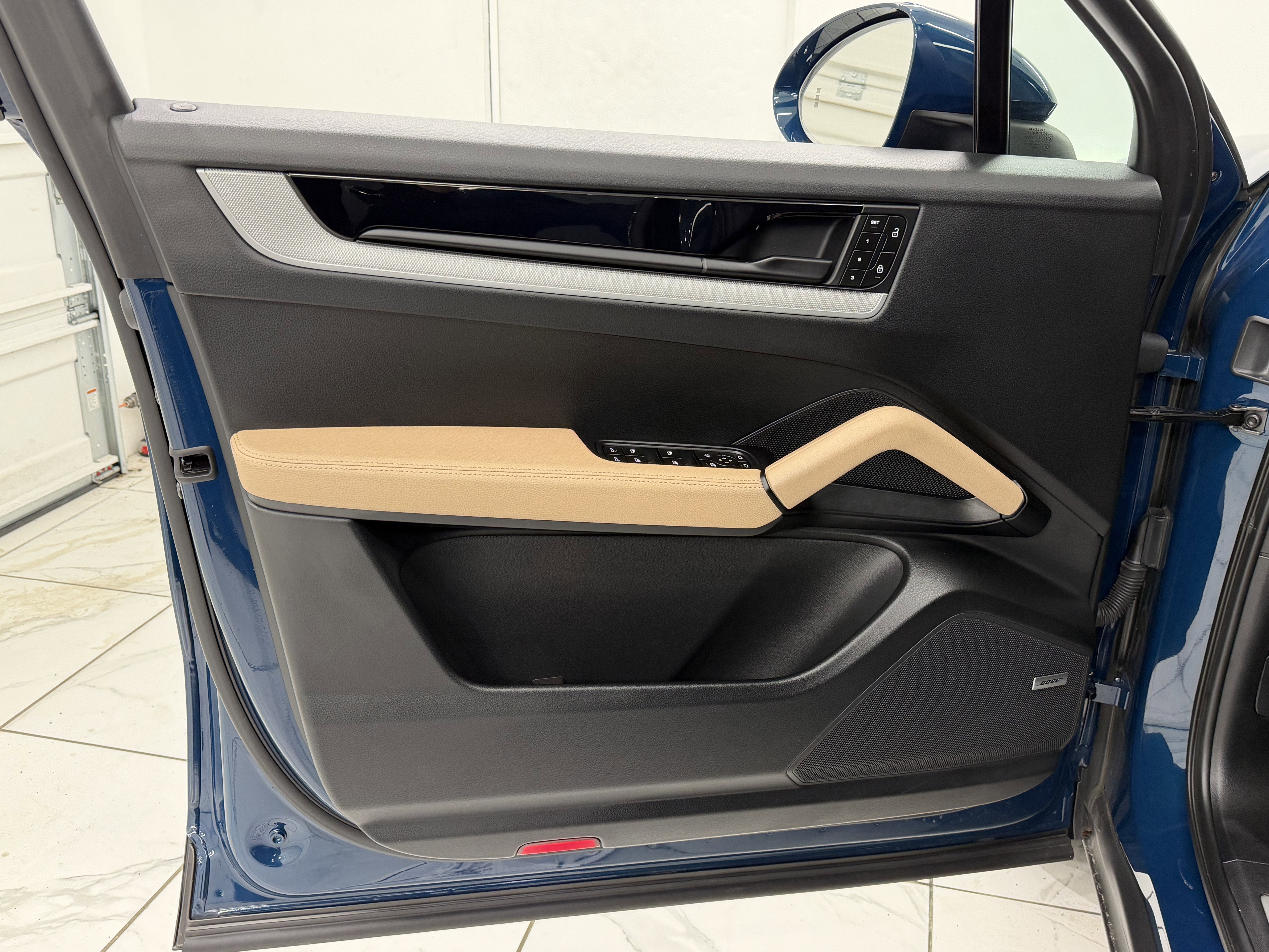 2024 Porsche Cayenne AWD