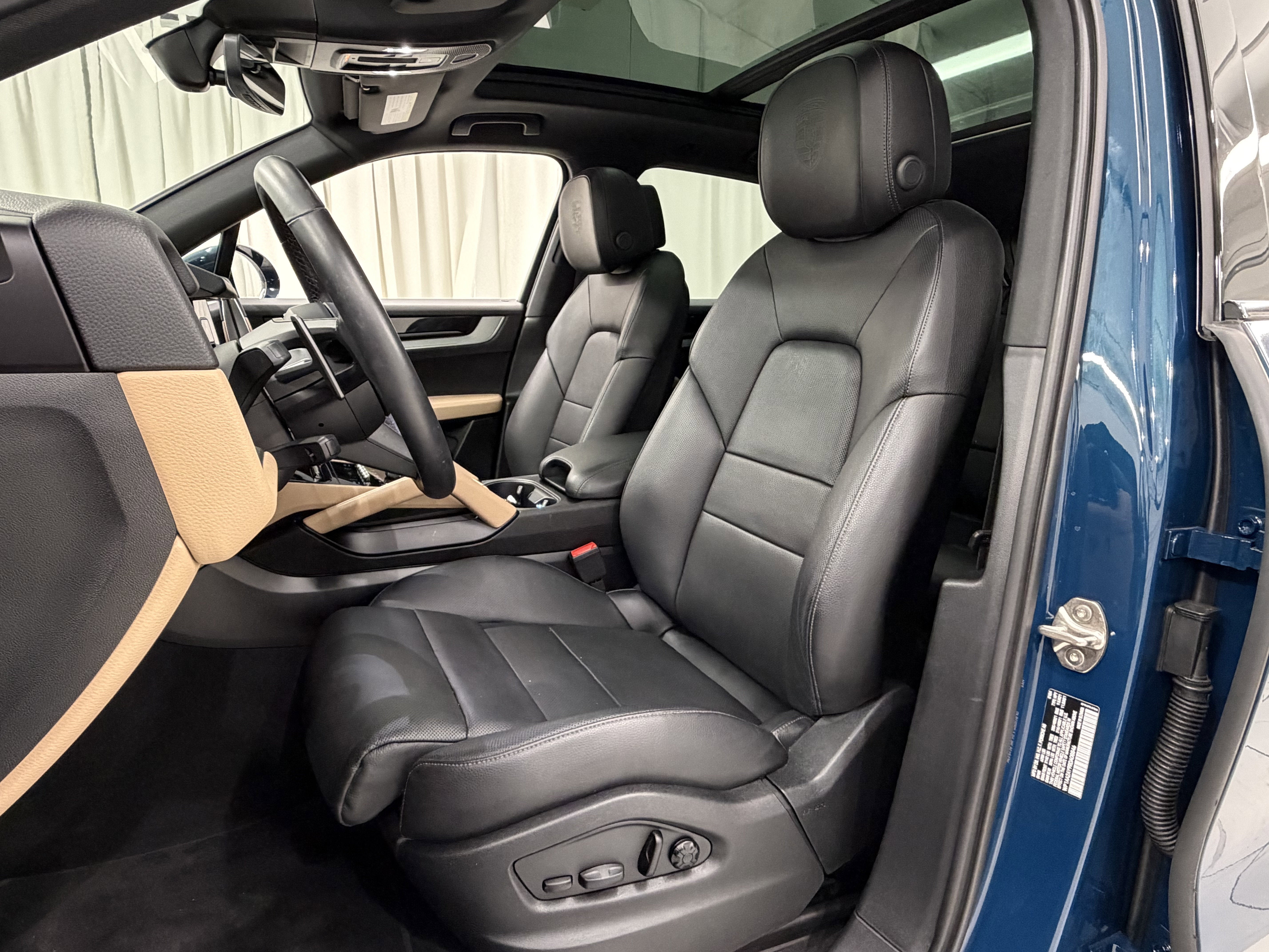 2024 Porsche Cayenne AWD