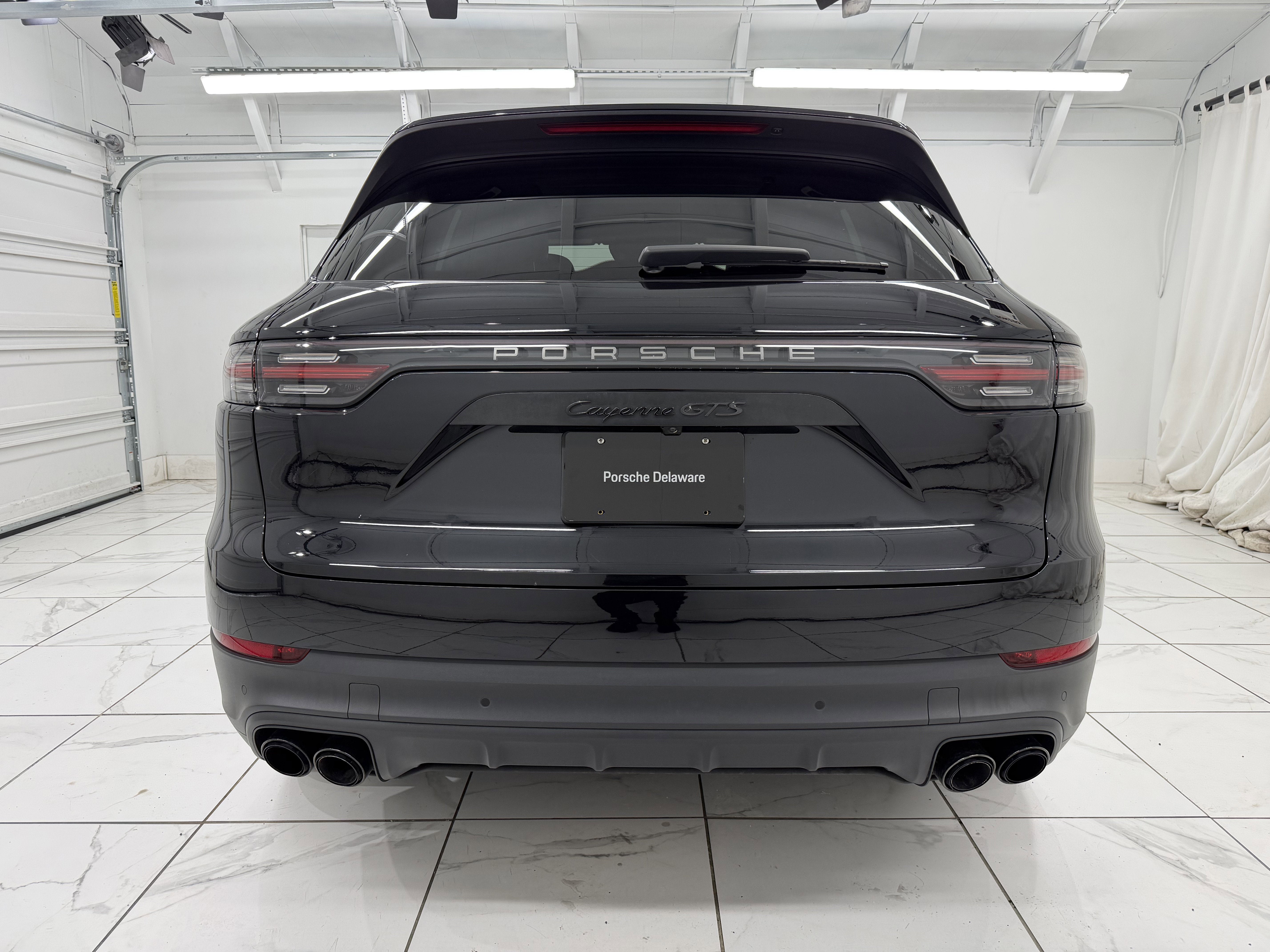 2022 Porsche Cayenne Platinum Edition