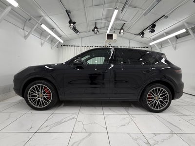 2022 Porsche Cayenne Platinum Edition