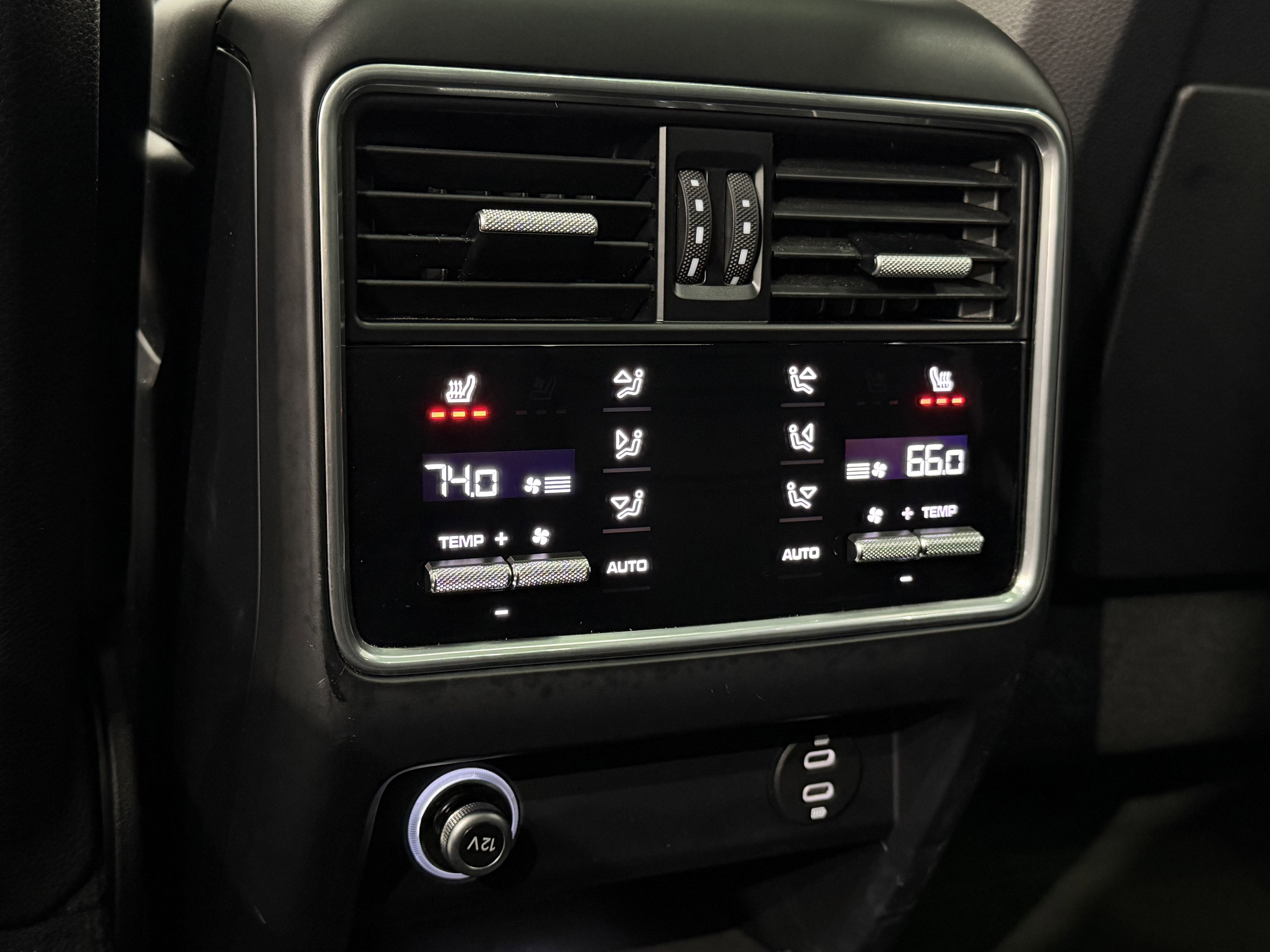 2022 Porsche Cayenne Platinum Edition