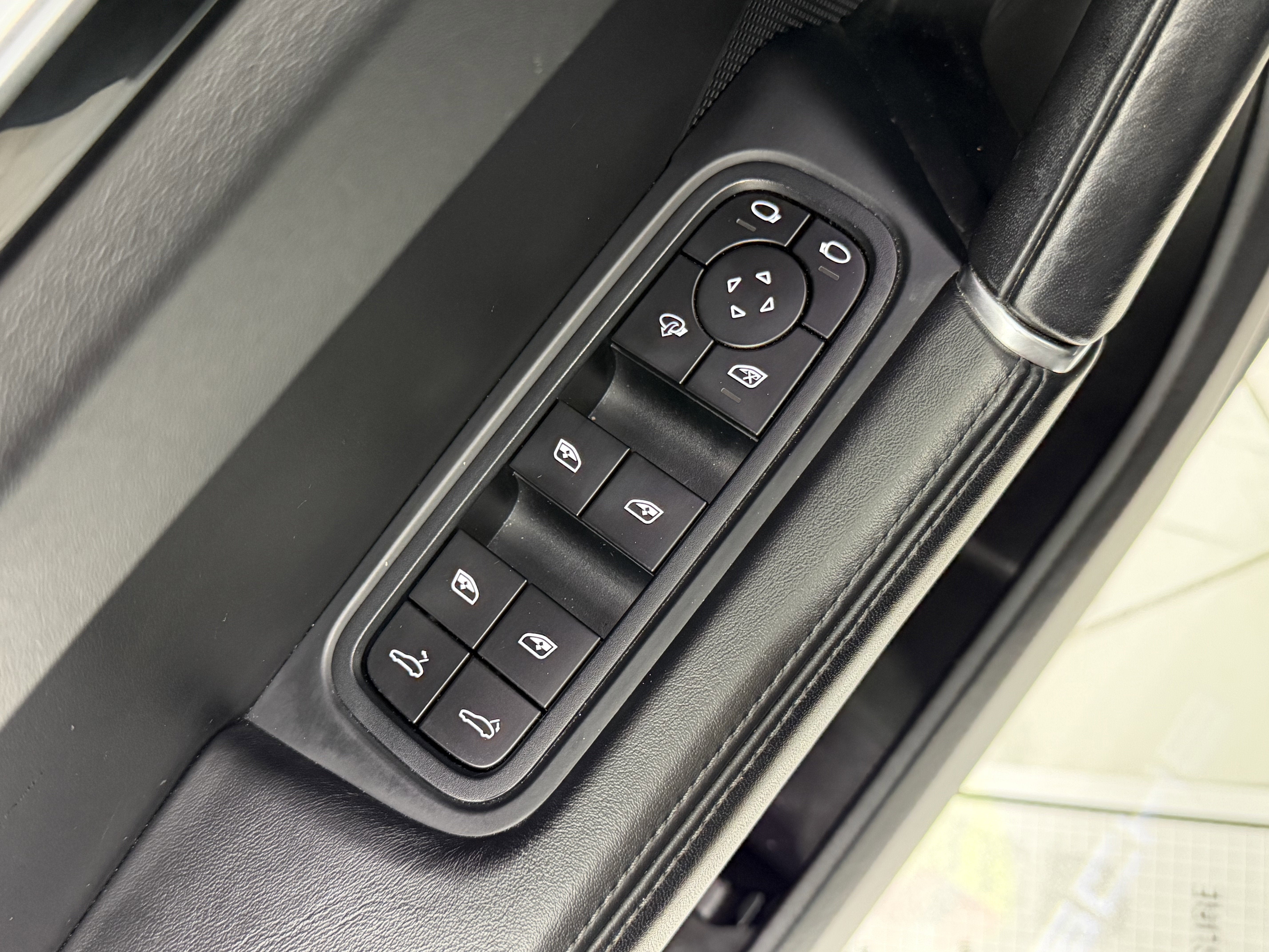 2022 Porsche Cayenne Platinum Edition