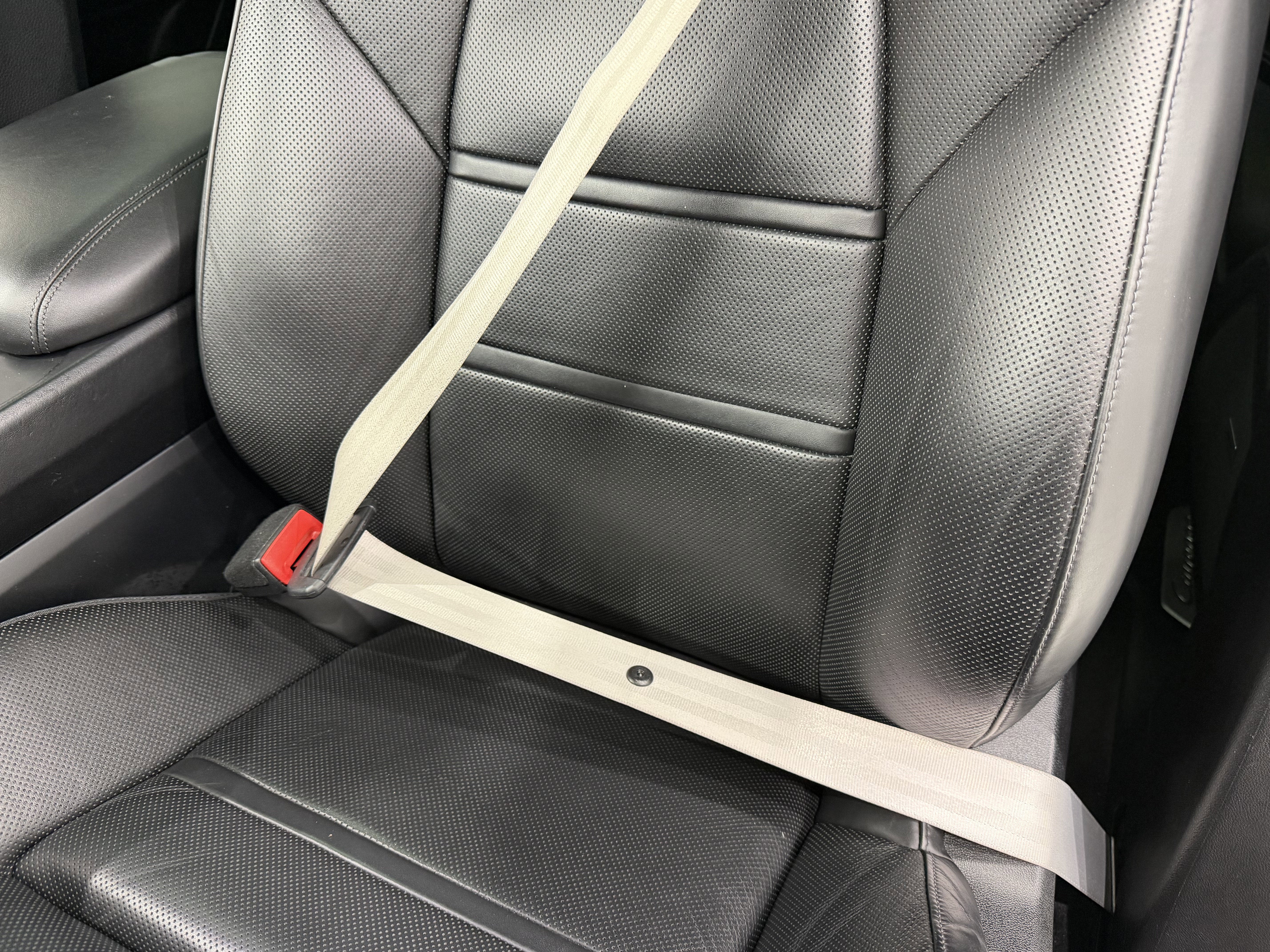 2022 Porsche Cayenne Platinum Edition