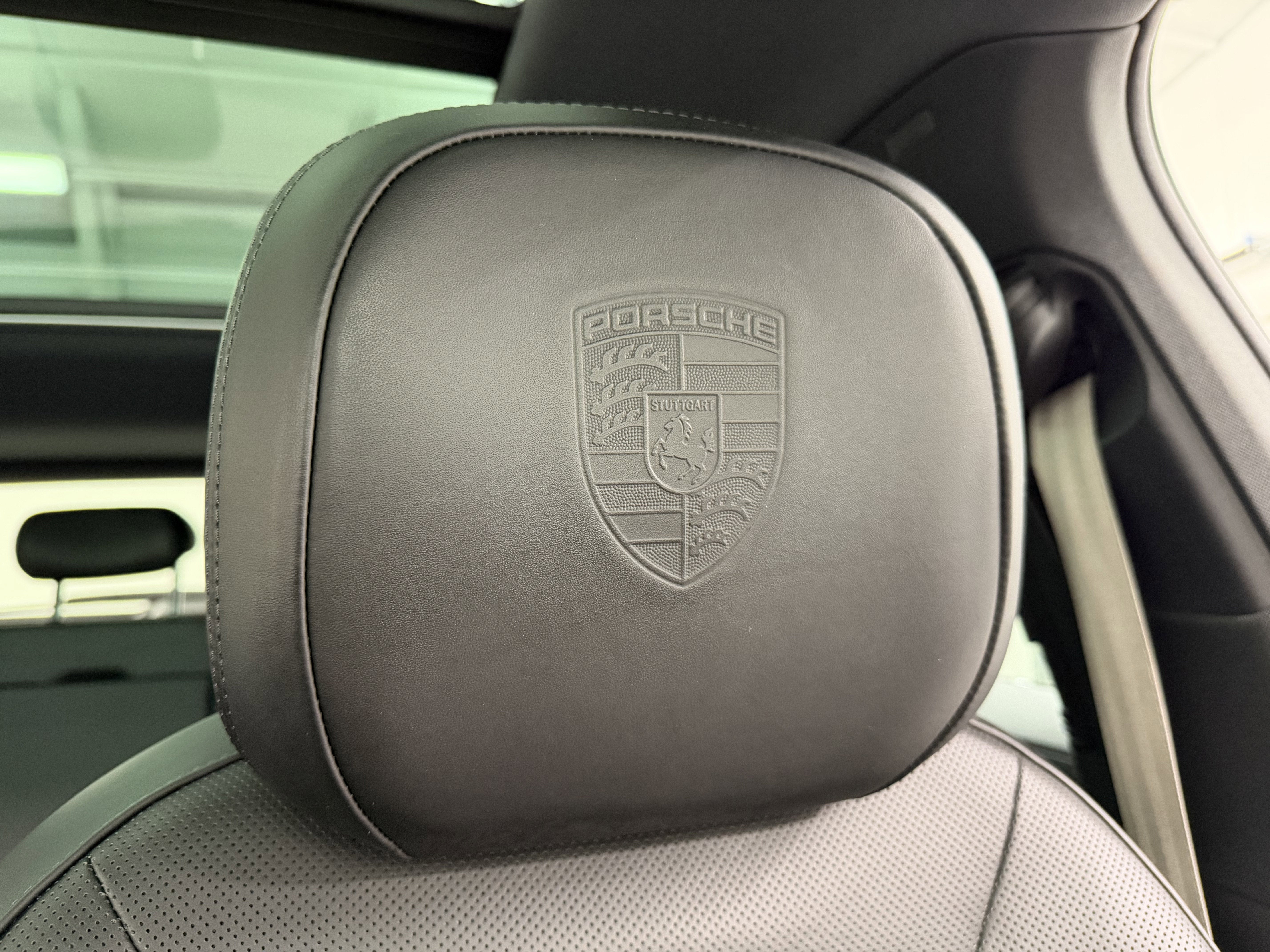 2022 Porsche Cayenne Platinum Edition