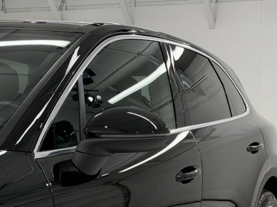 2023 Porsche Cayenne Base