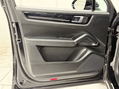 2023 Porsche Cayenne Base