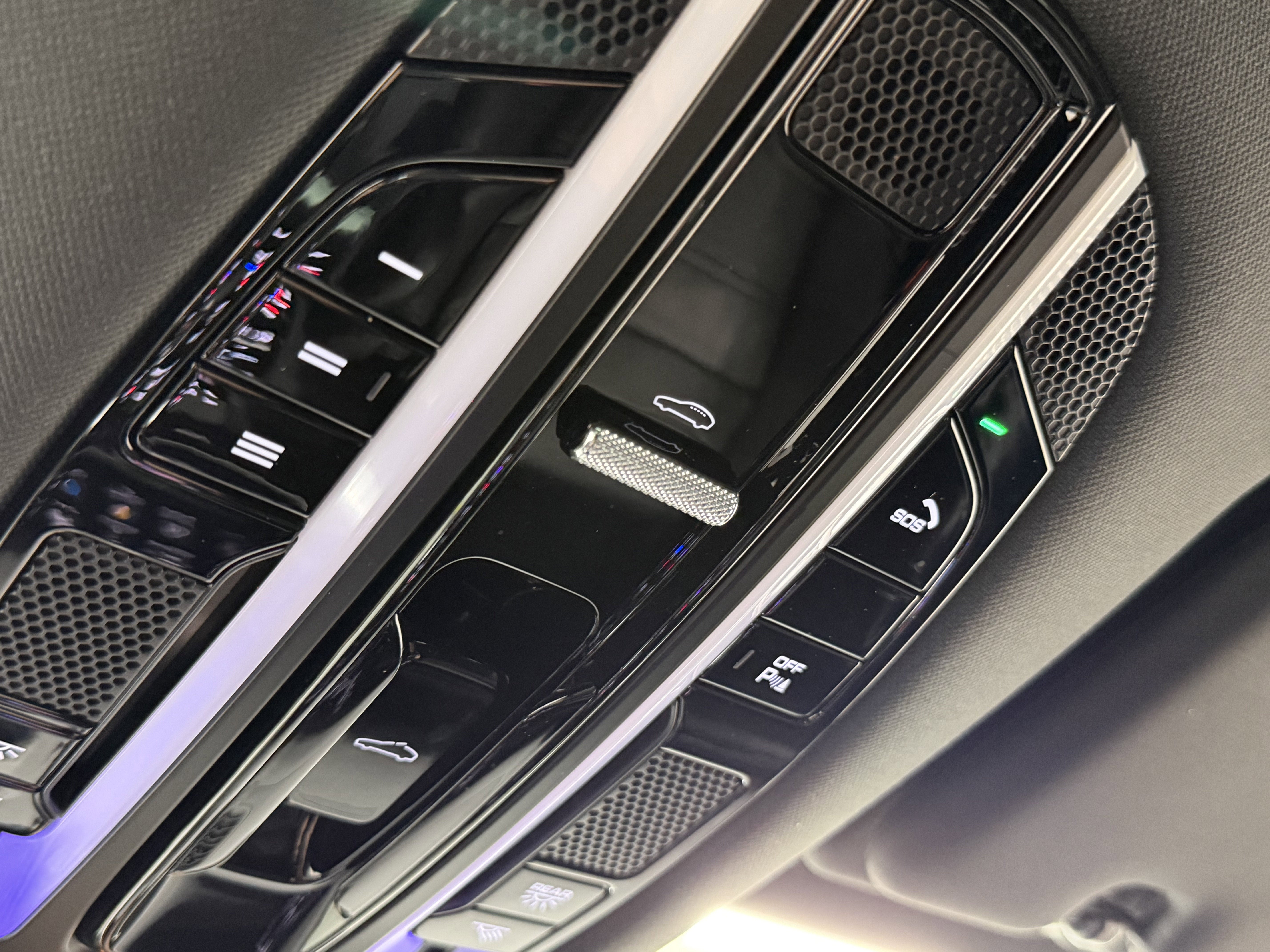 2023 Porsche Cayenne Base