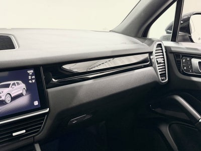 2023 Porsche Cayenne Base