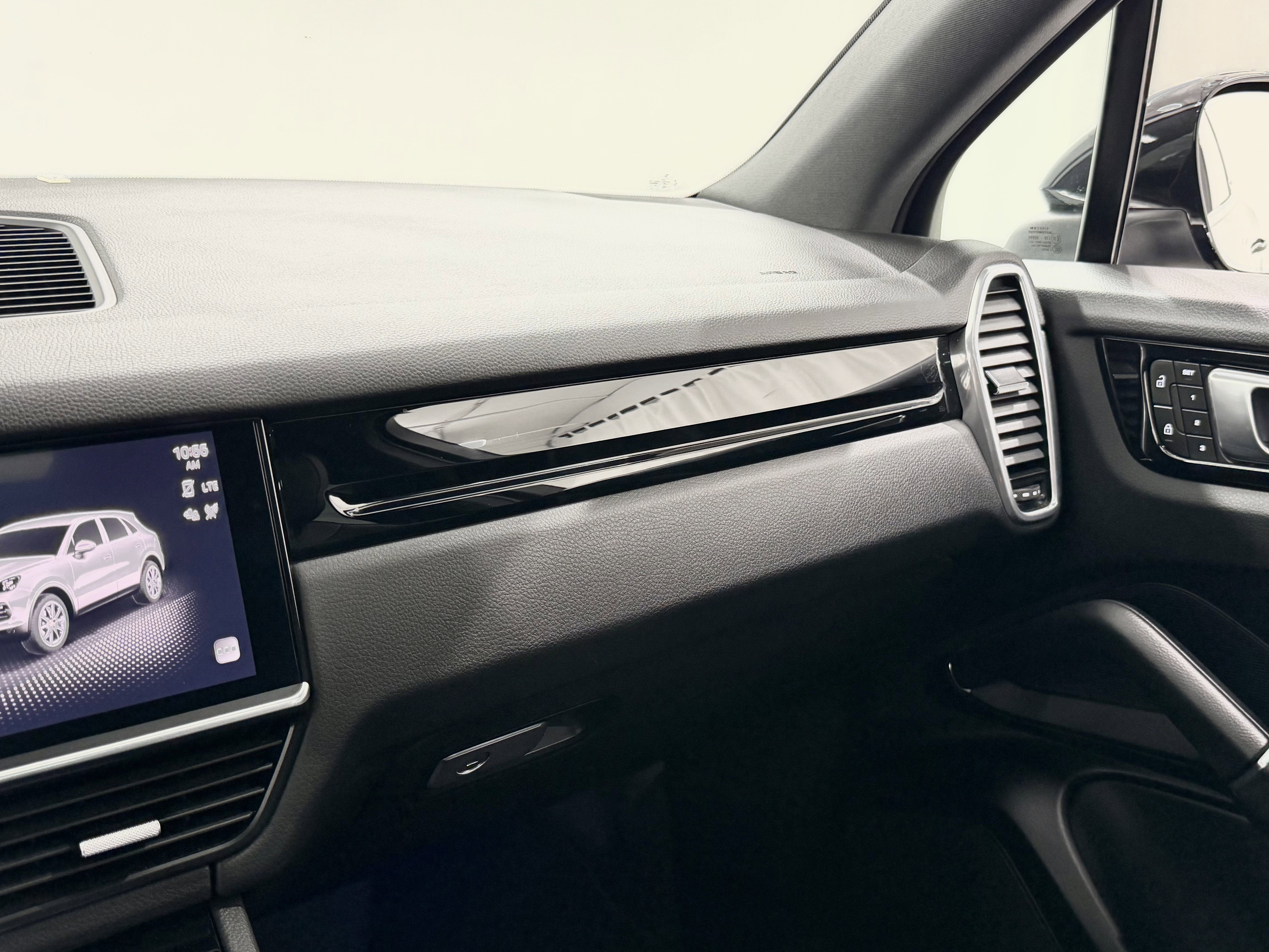 2023 Porsche Cayenne Base