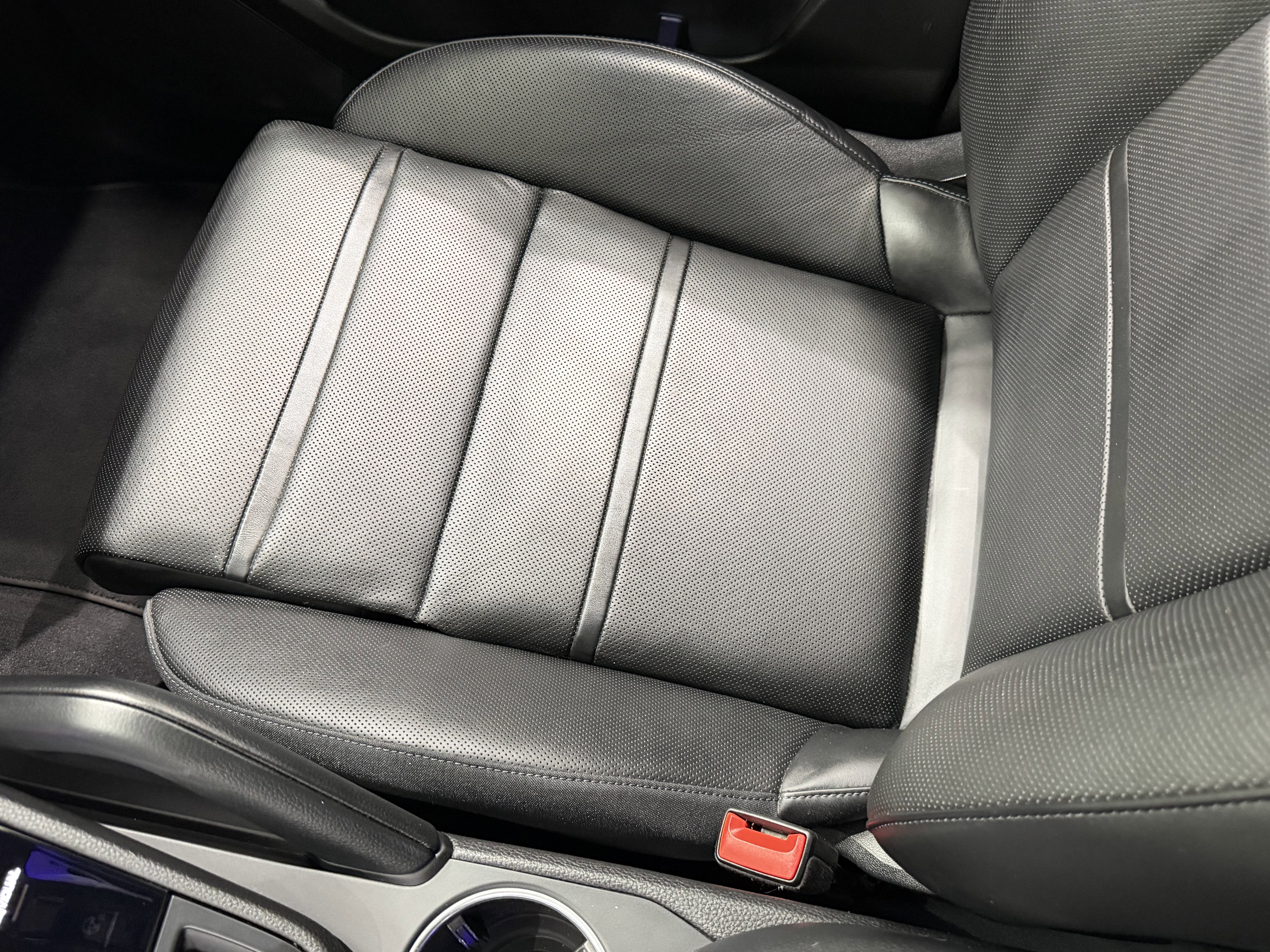 2023 Porsche Cayenne Base