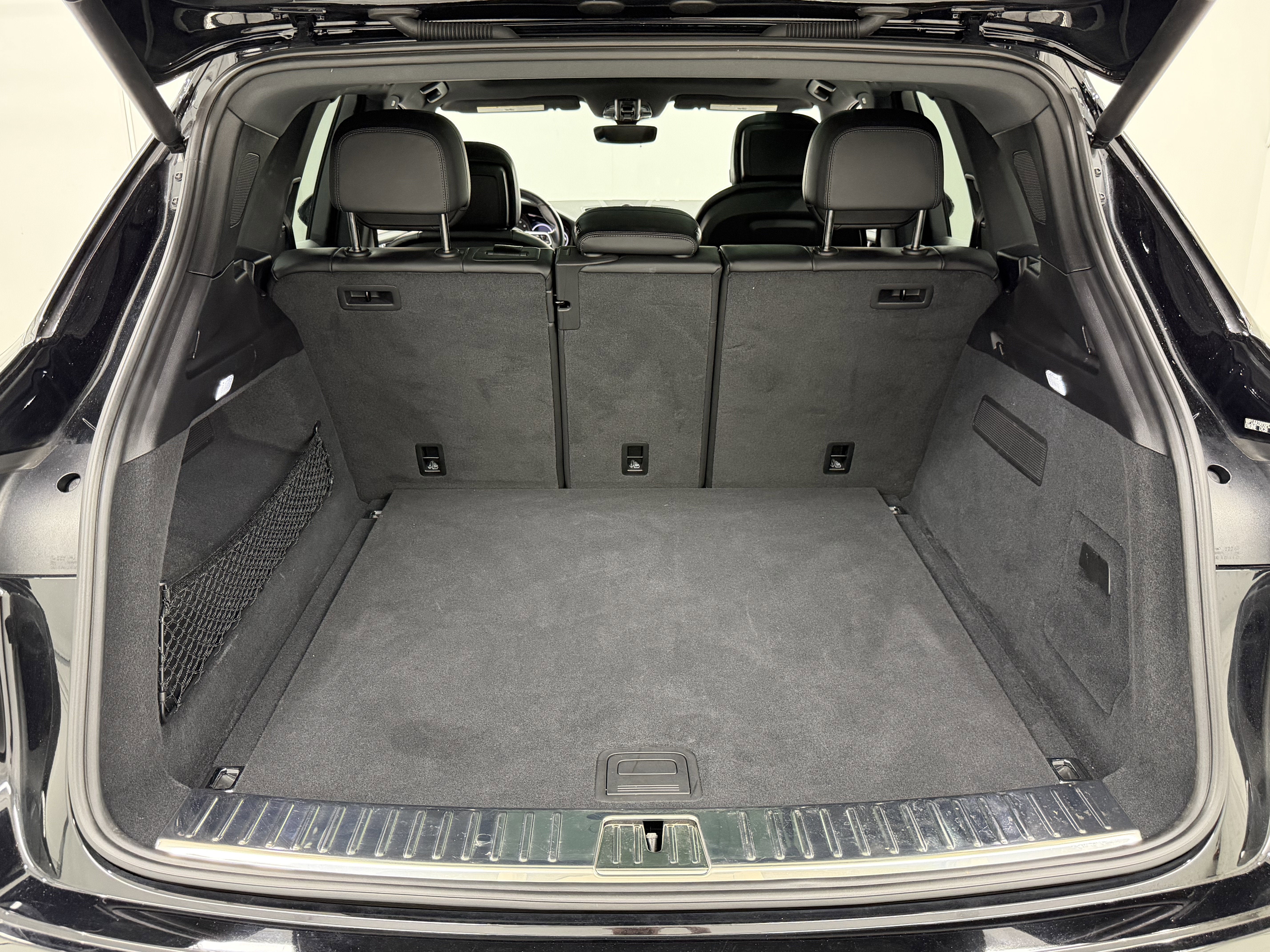 2023 Porsche Cayenne Base