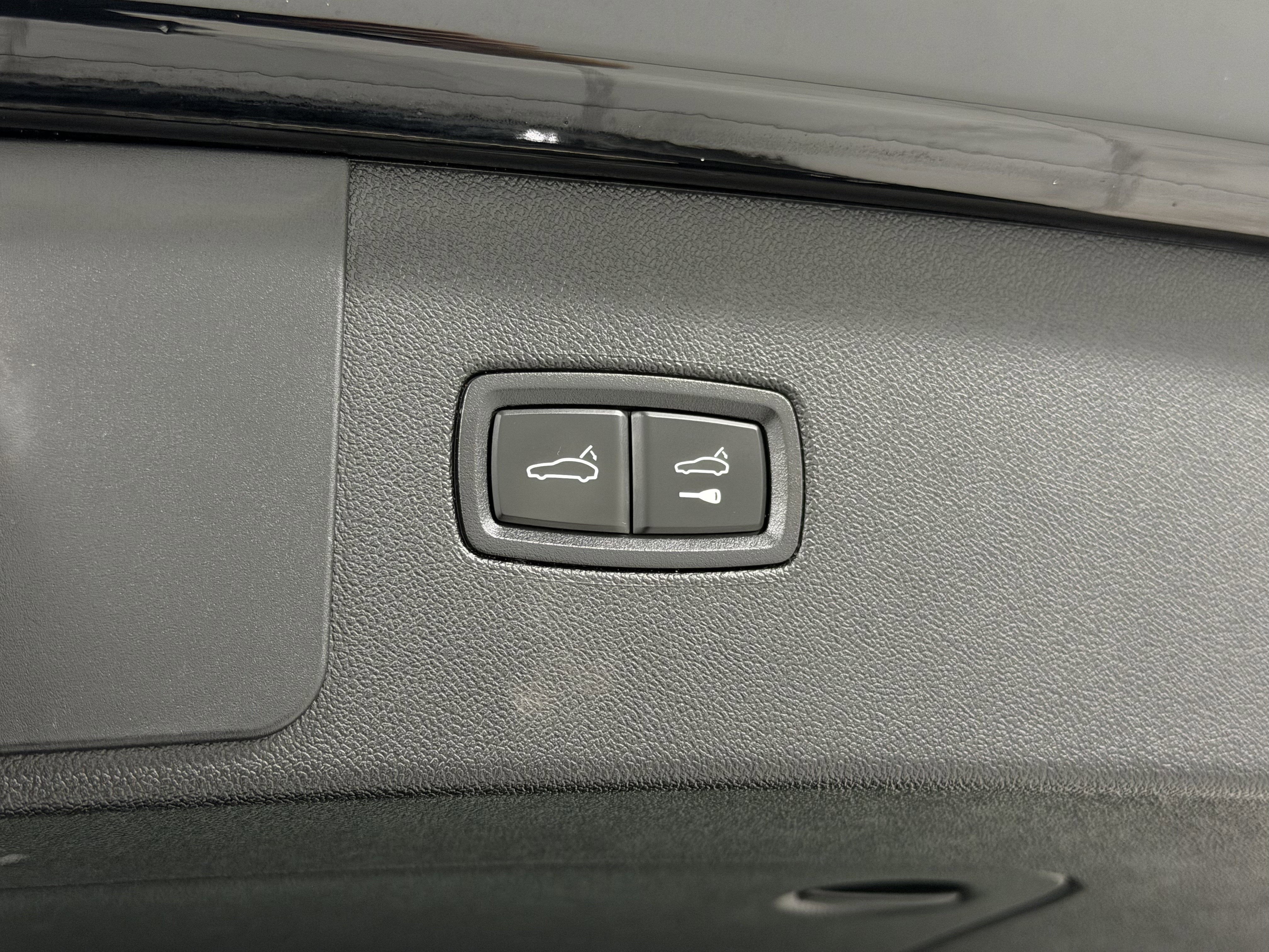 2023 Porsche Cayenne Base