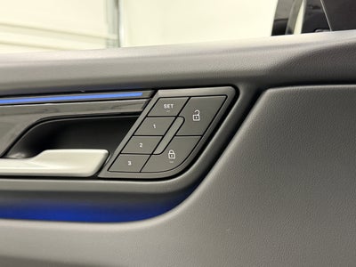 2025 Porsche Macan Electric 4