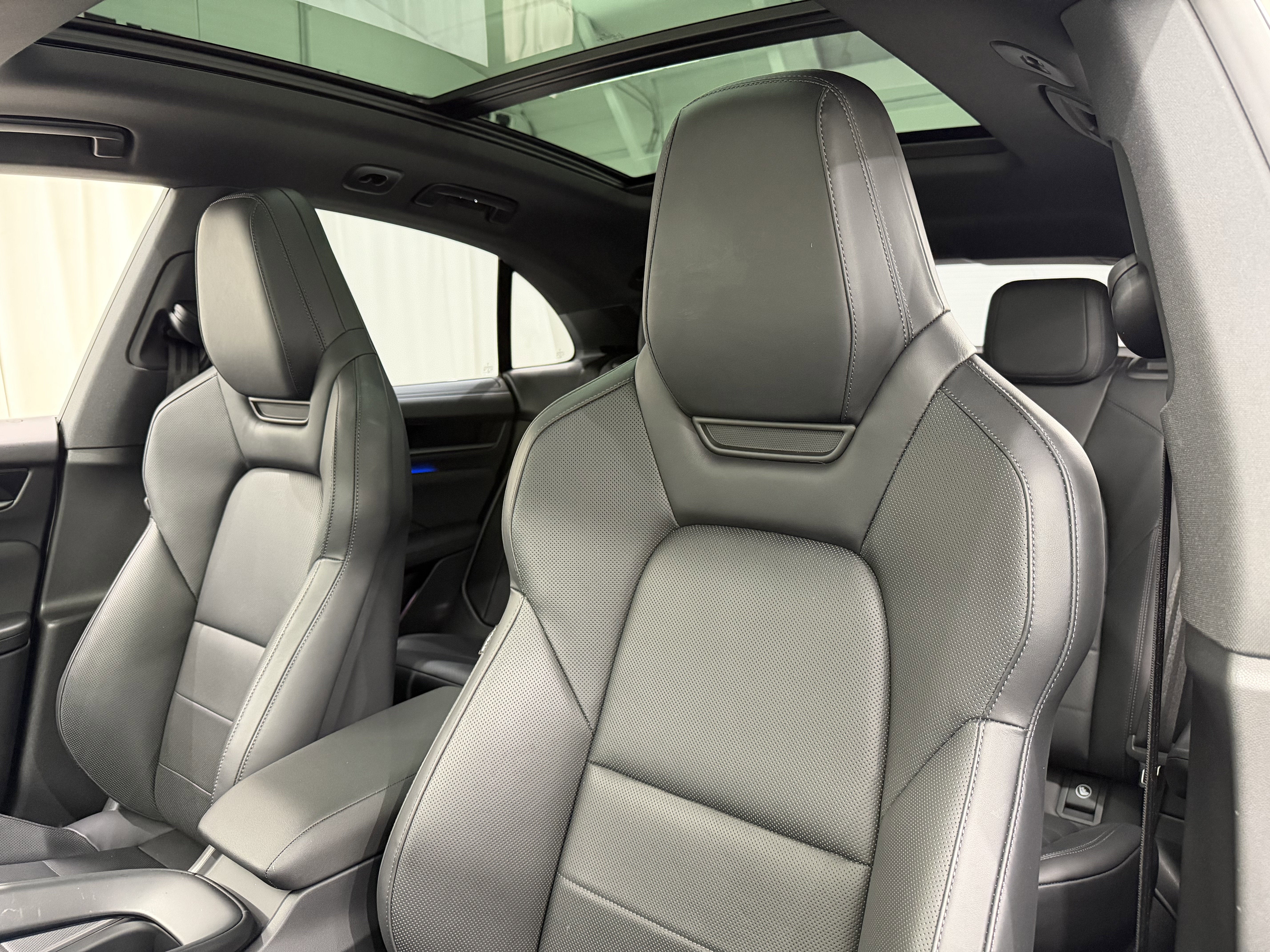 2025 Porsche Macan Electric 4