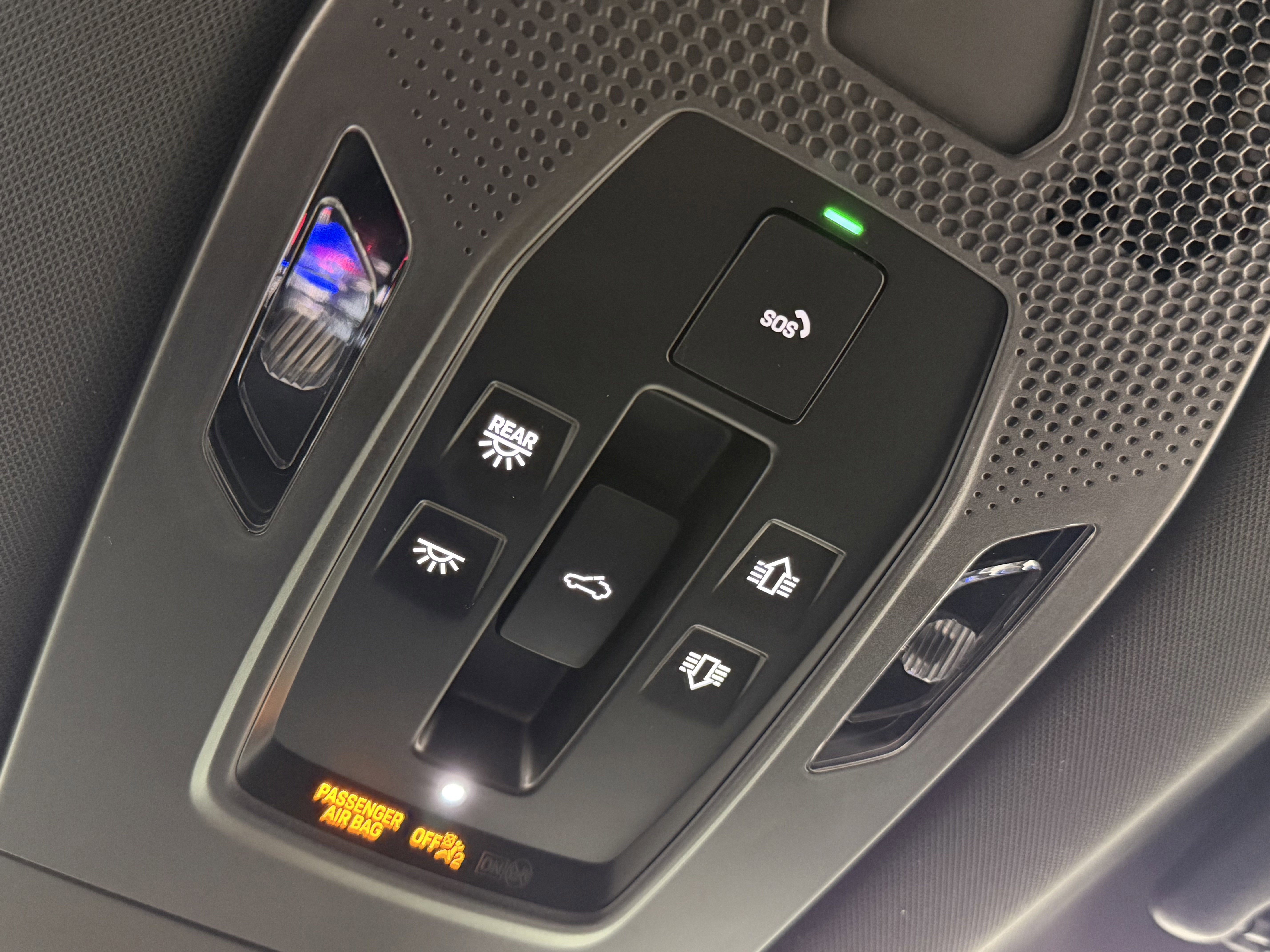 2025 Porsche Macan Electric 4