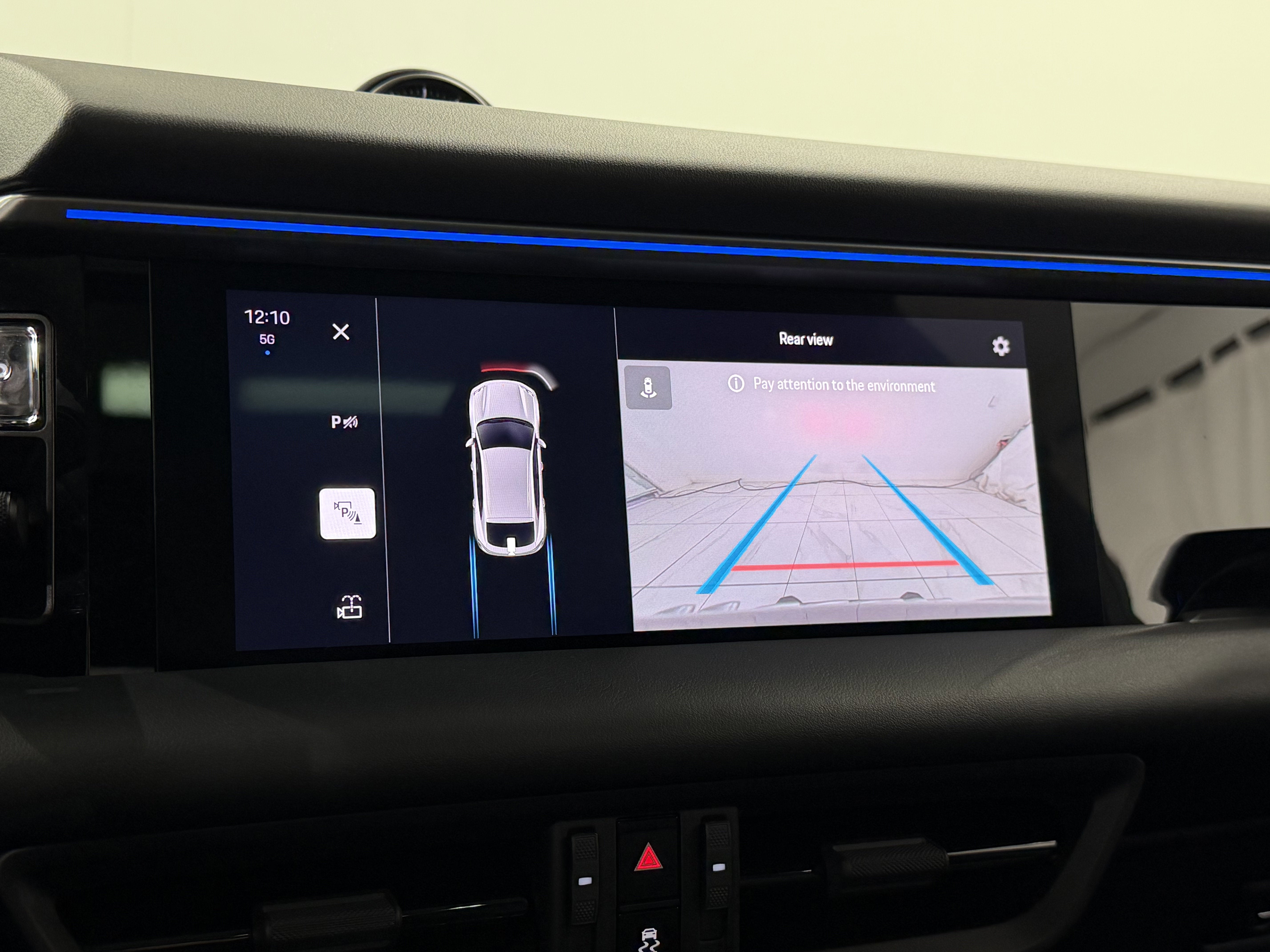 2025 Porsche Macan Electric 4