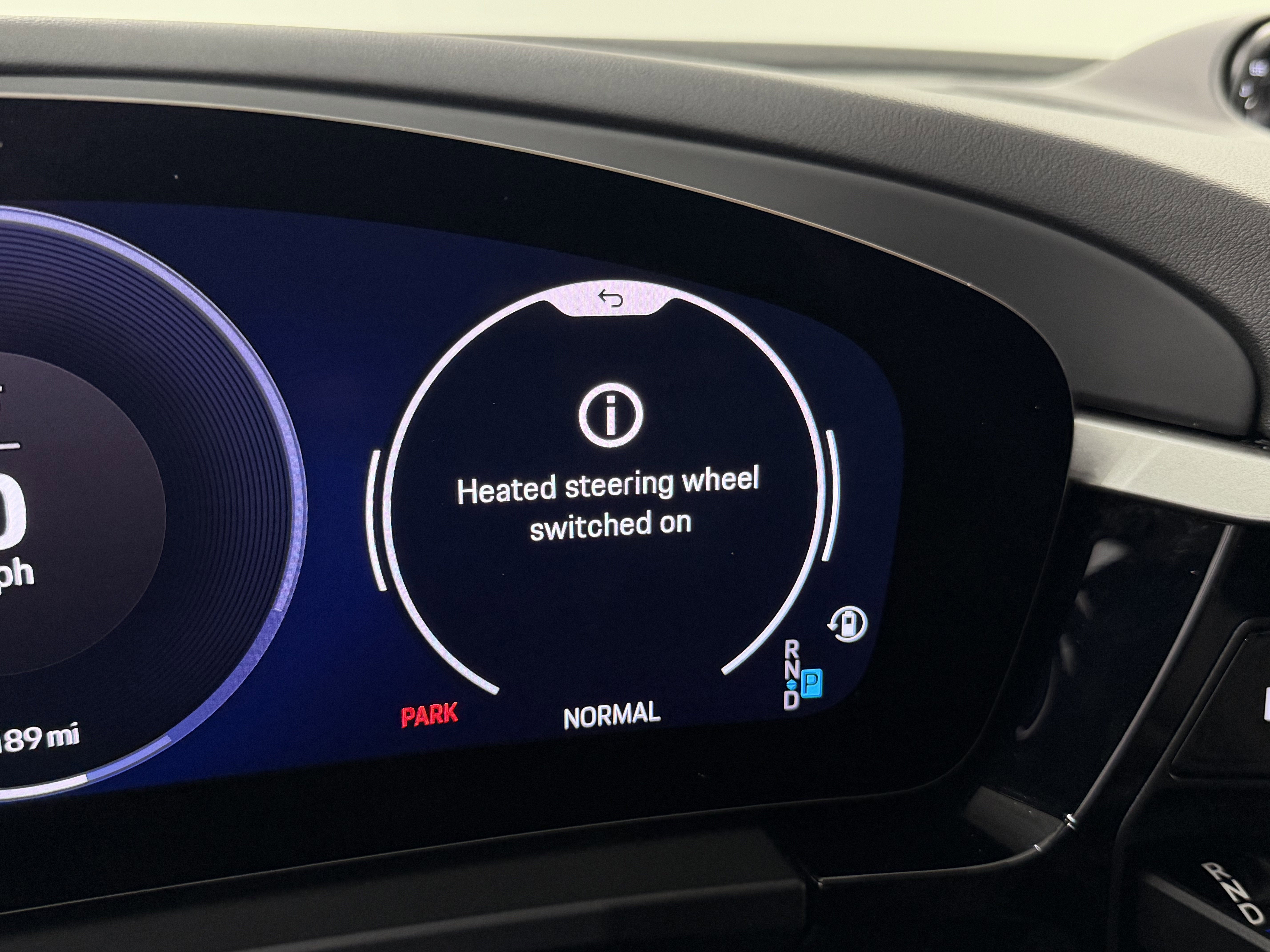 2025 Porsche Macan Electric 4