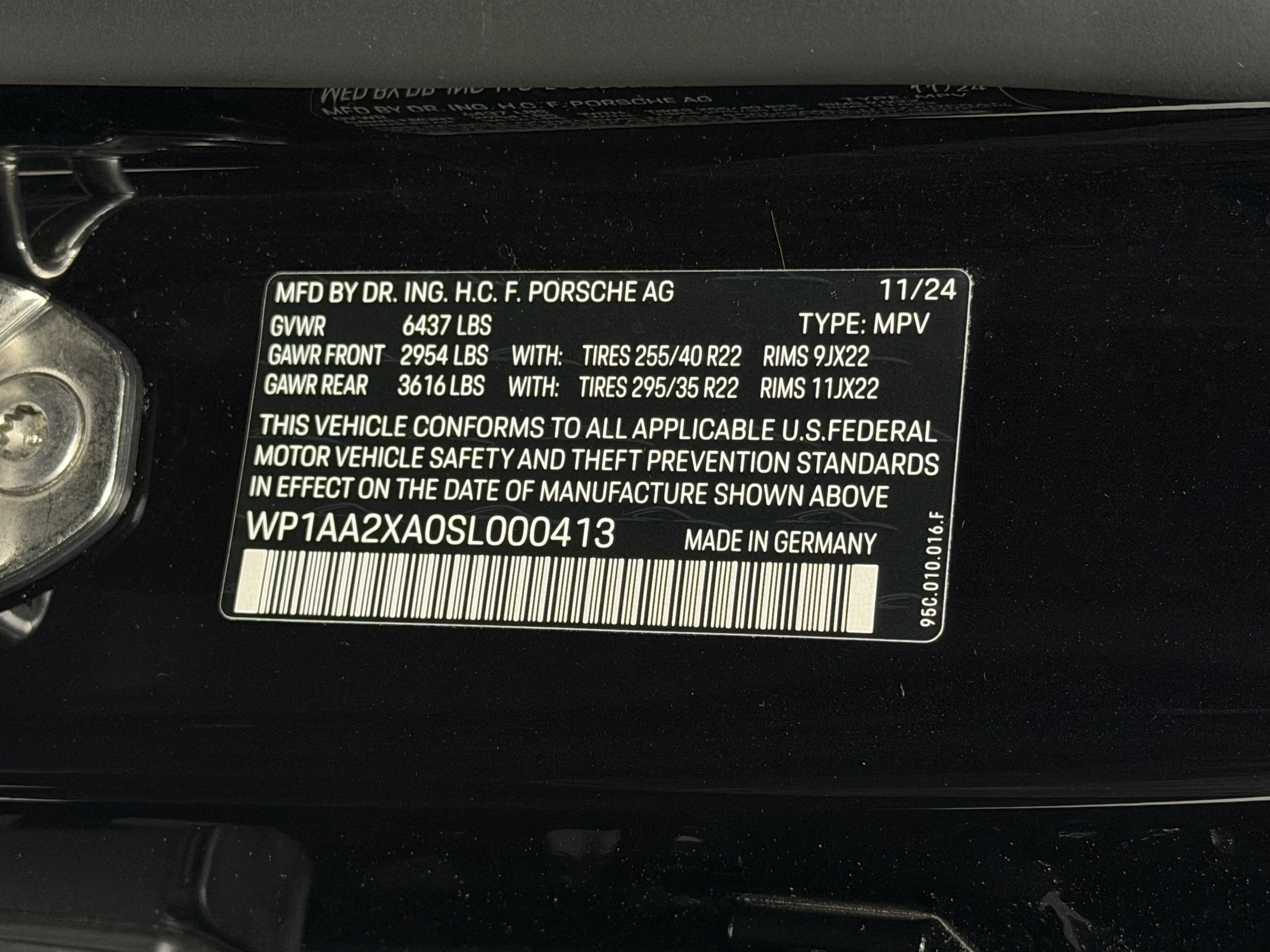 2025 Porsche Macan Electric 4