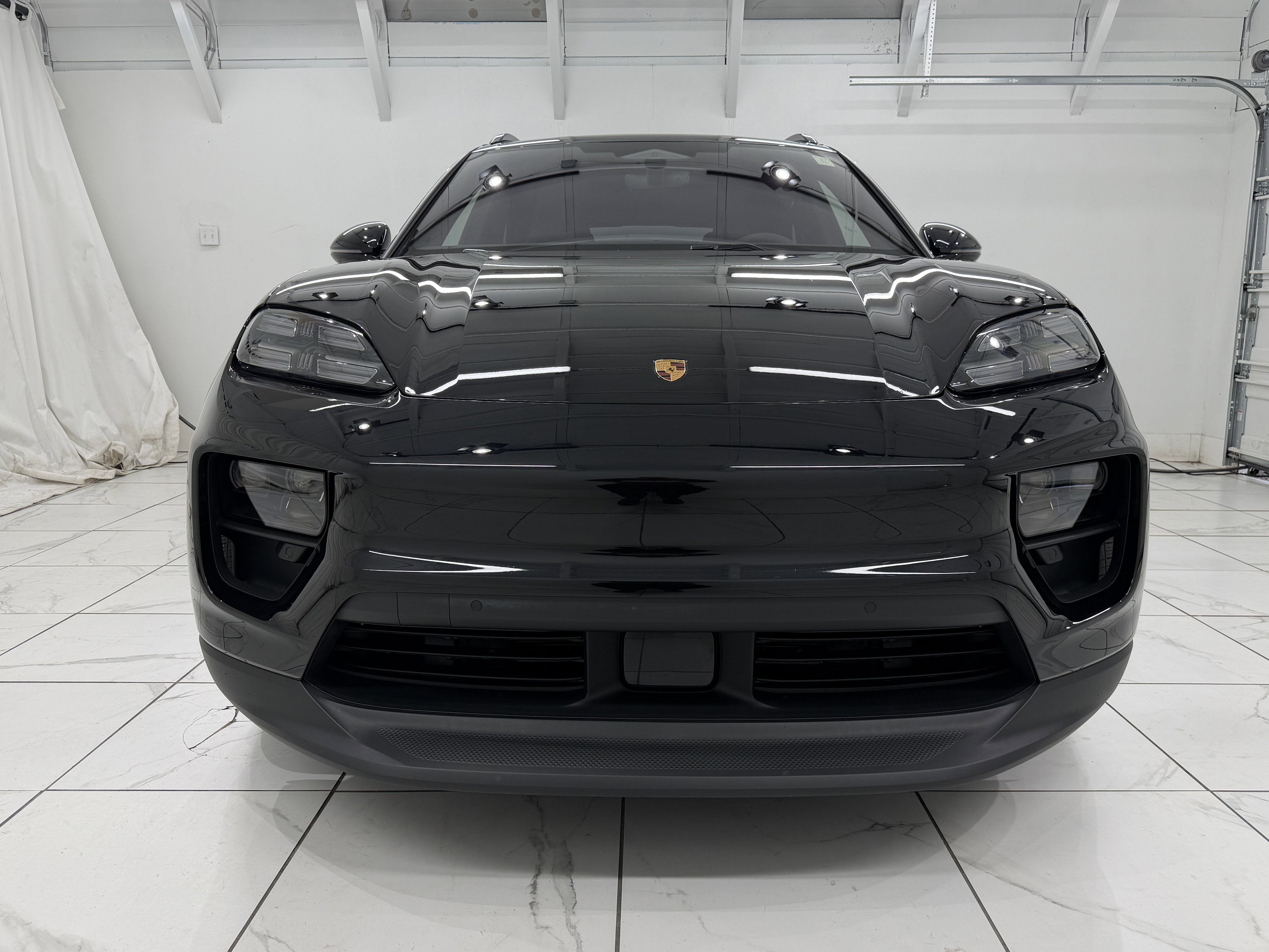 2025 Porsche Macan Electric 4