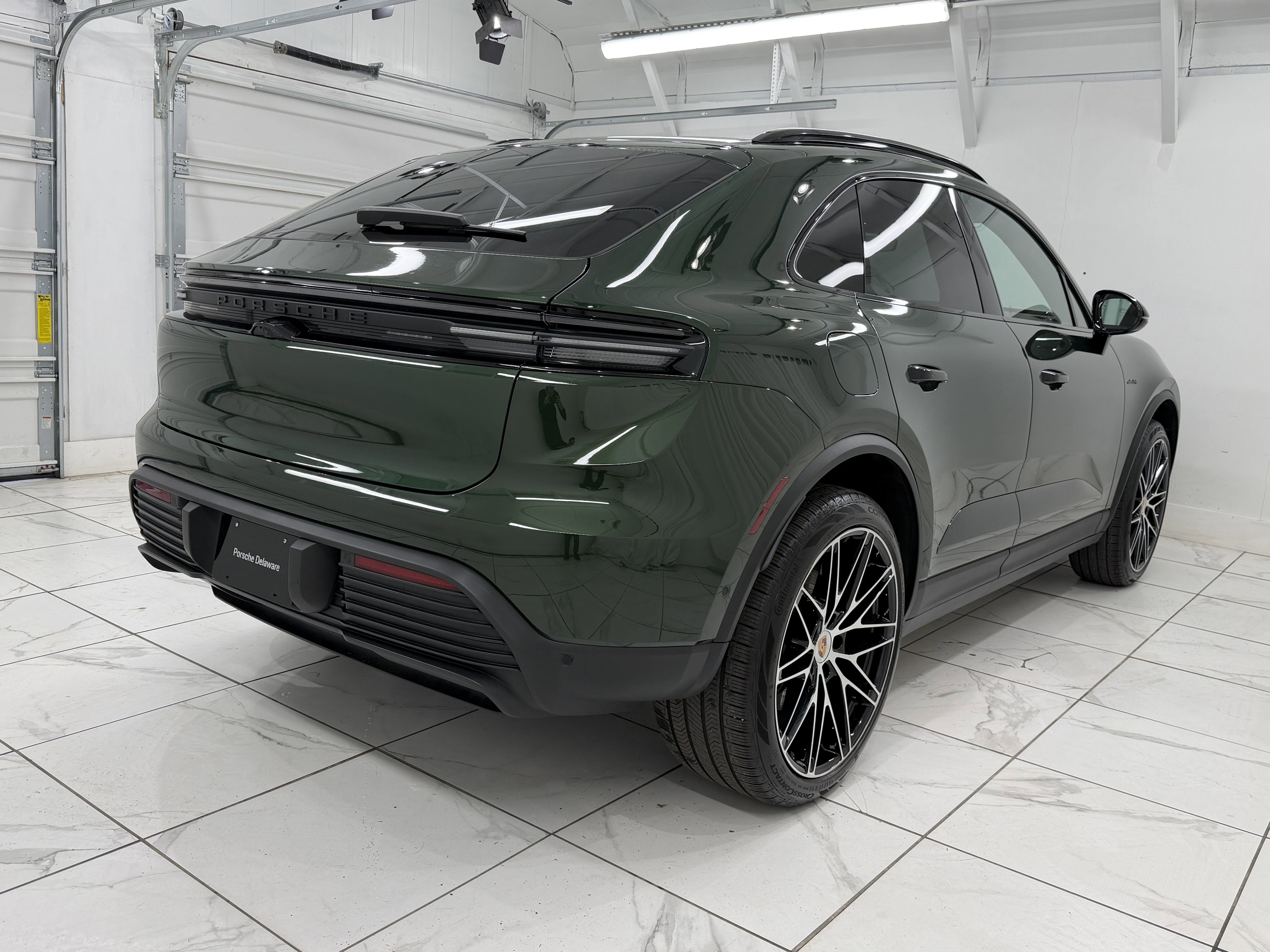 2025 Porsche Macan Electric 4