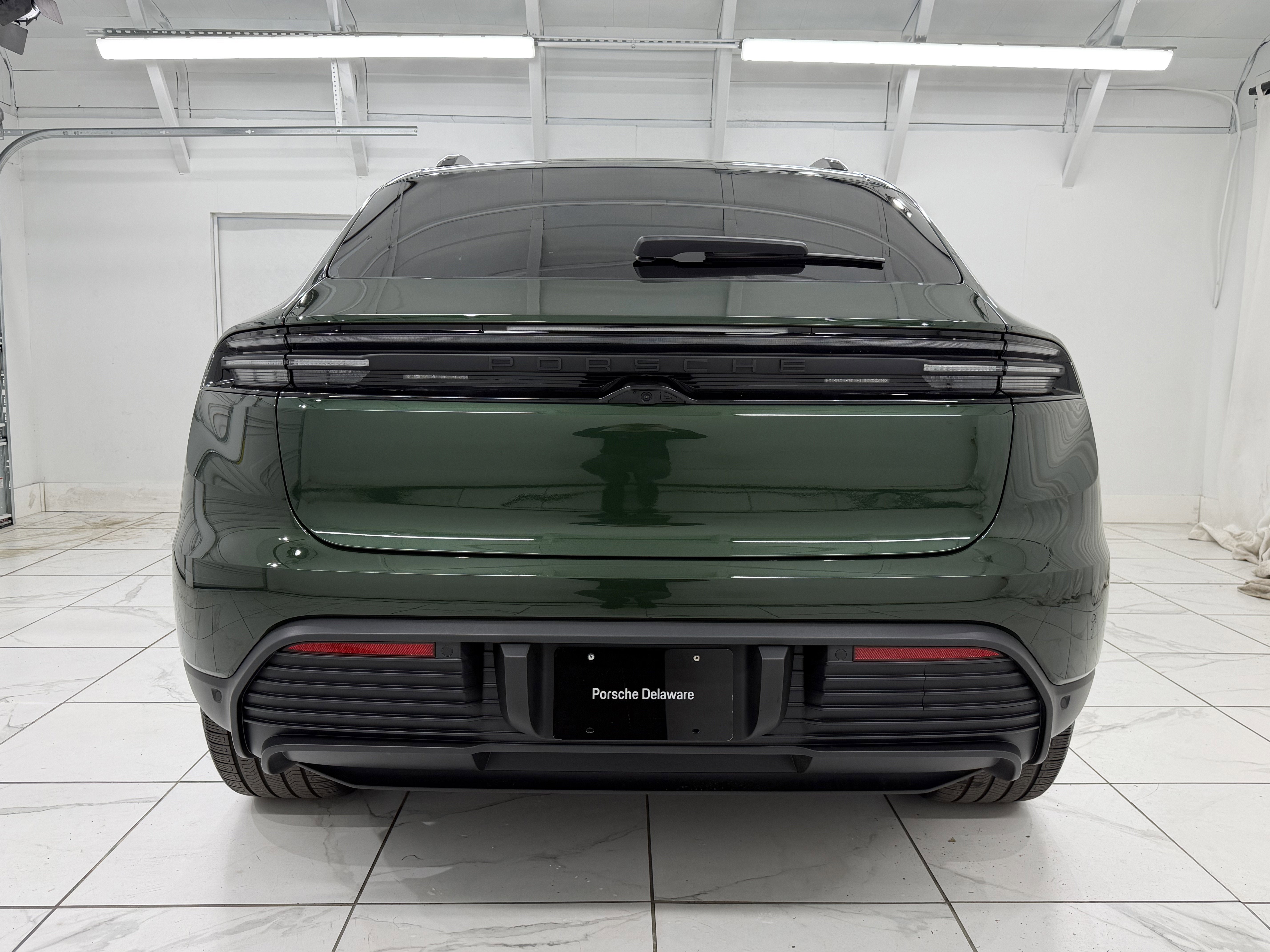 2025 Porsche Macan Electric 4