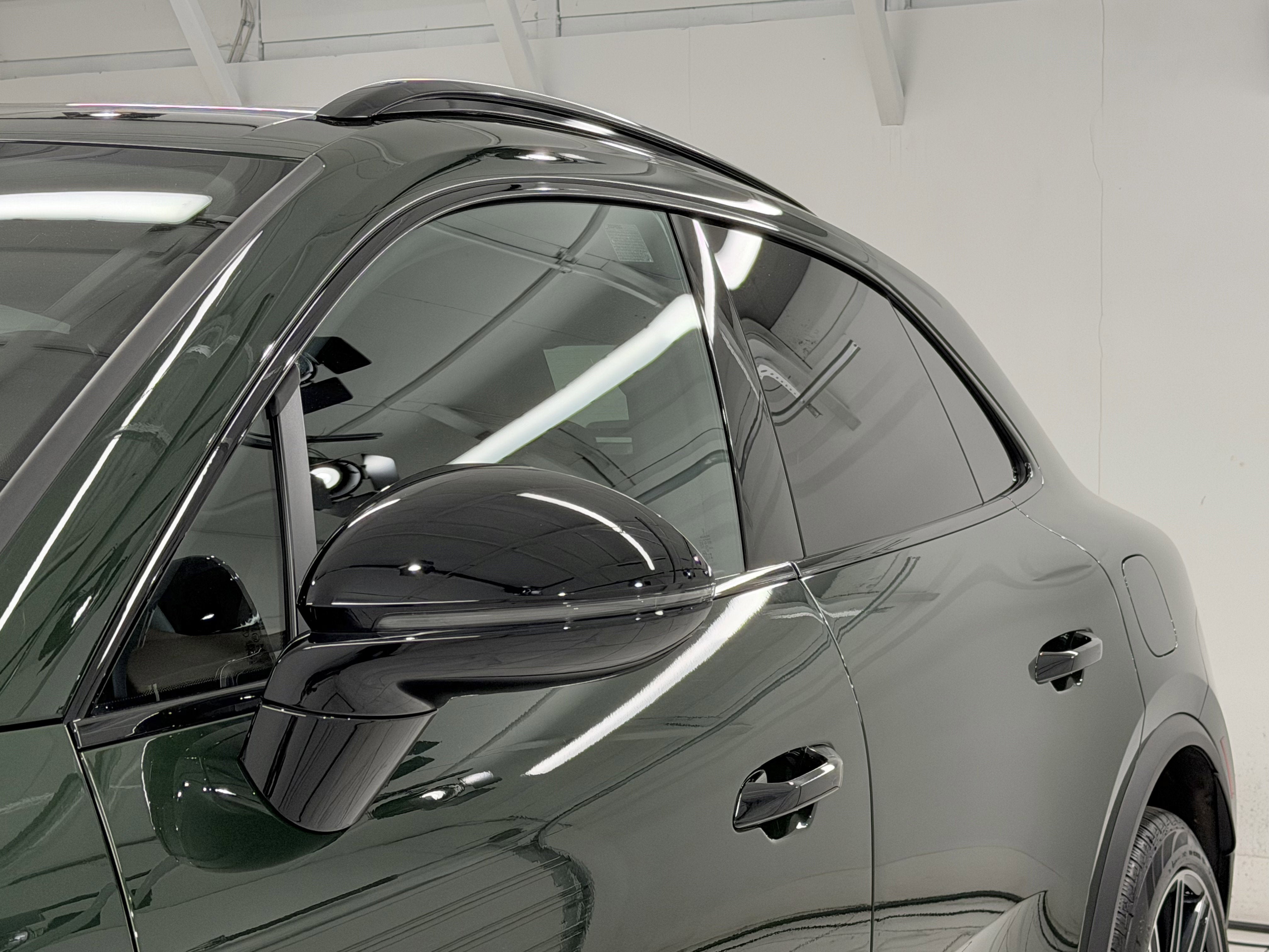 2025 Porsche Macan Electric 4